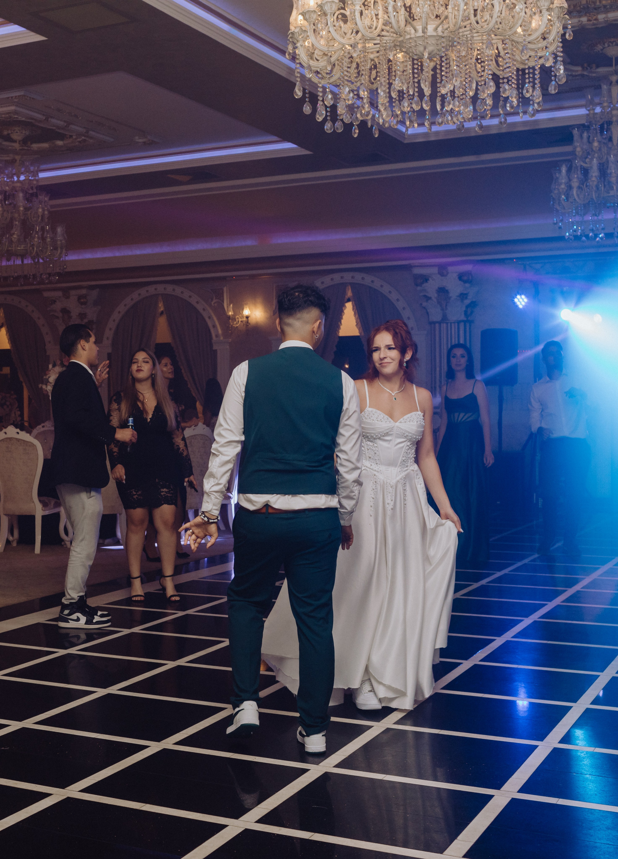 Paul & Maria. Wedding & couple photographer from Romania Rut Vetan