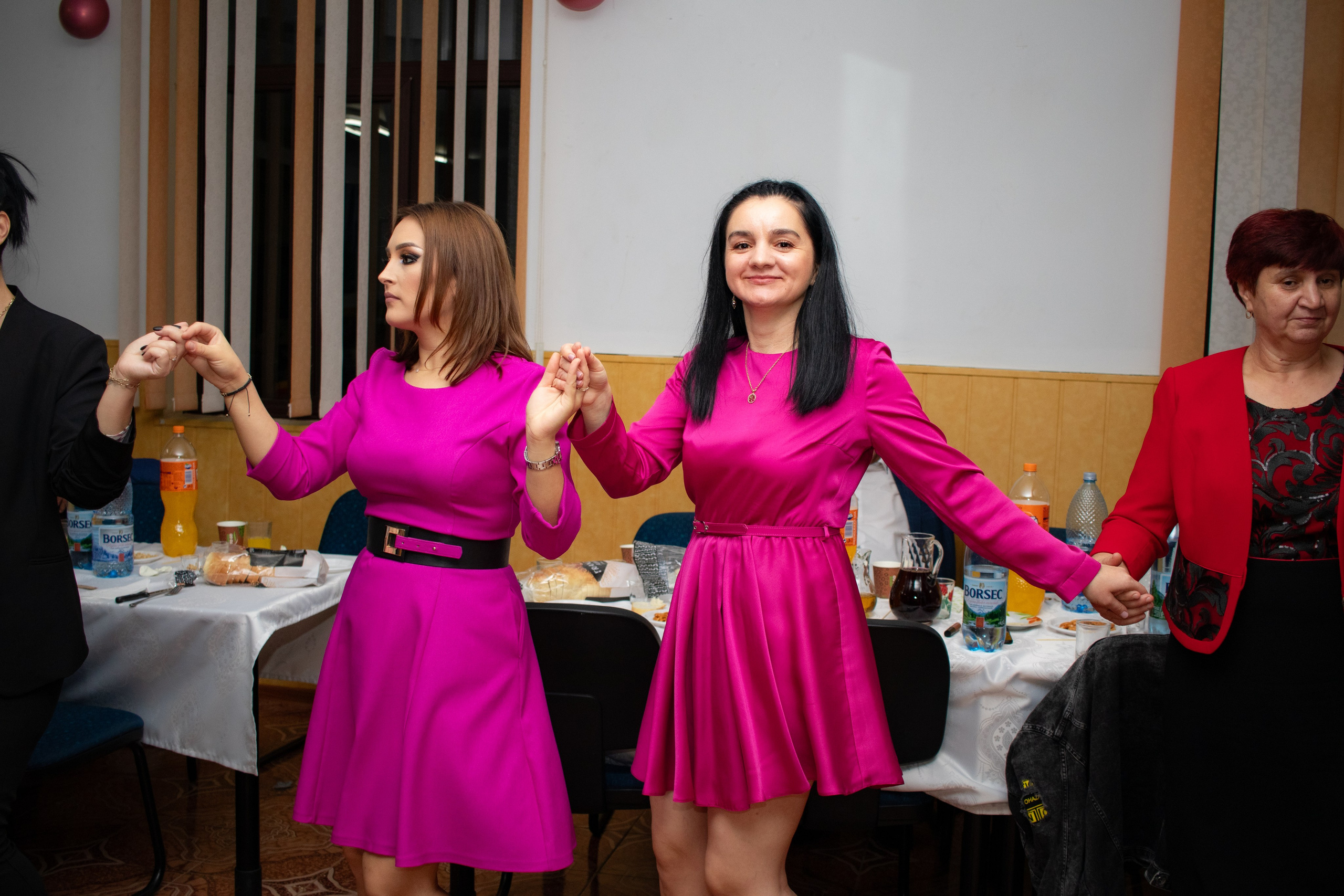 Ramona & Sebi. Fotograf si videograf — evenimente si studio