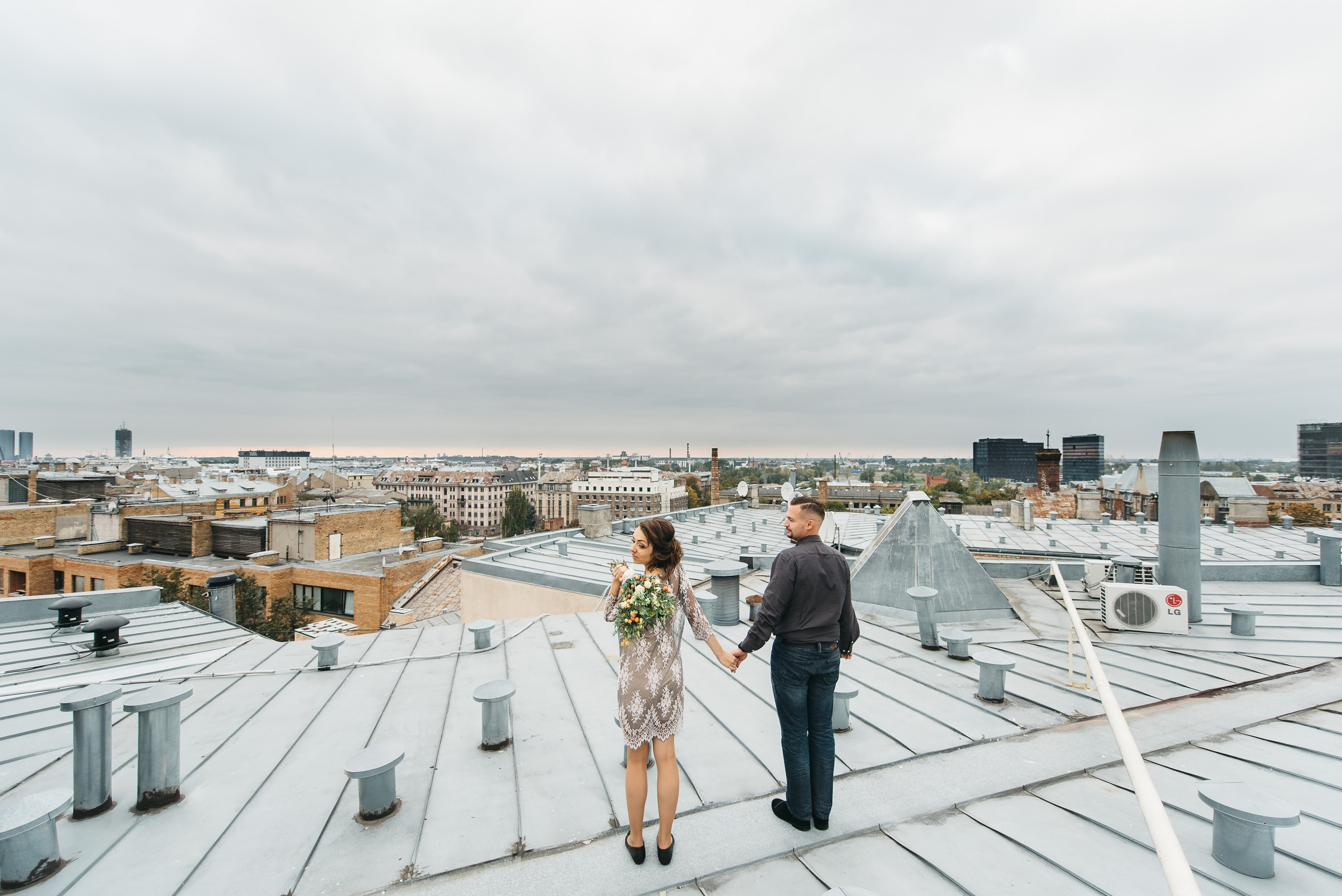 On the roof. Kāzu fotogrāfs Rīgā — Vjačeslavs Lučņenkovs