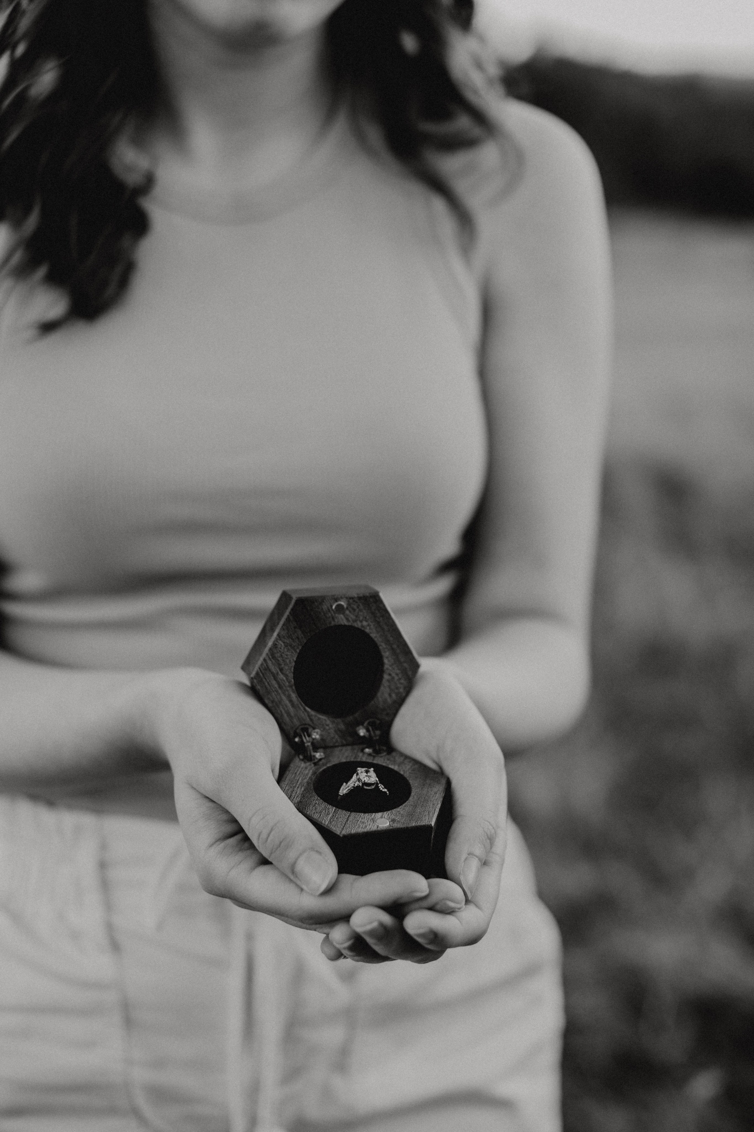 Gabi & Theoni. Wedding & couple photographer from Romania Rut Vetan