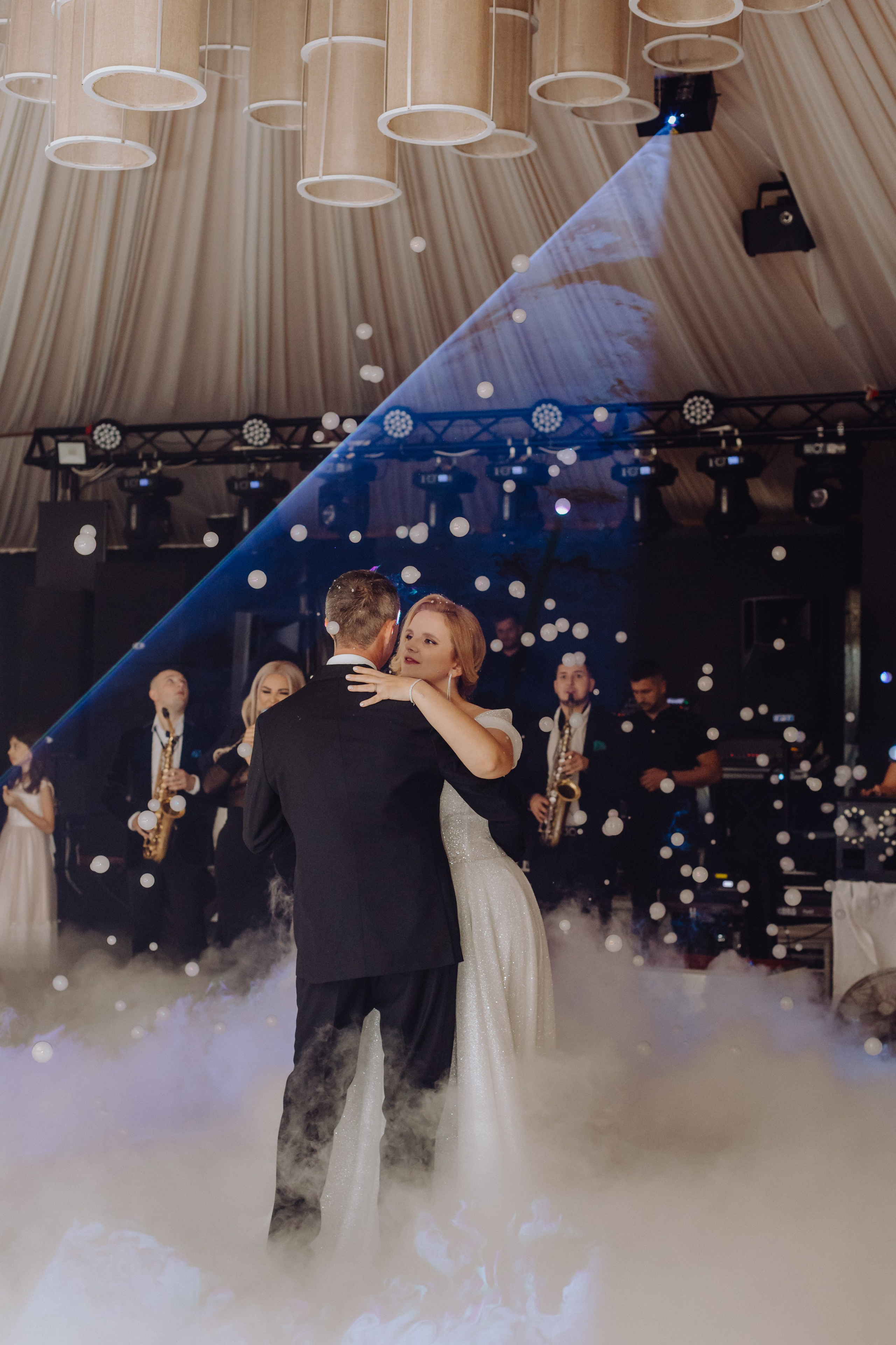 Alexandru & Maria. Wedding & couple photographer from Romania Rut Vetan