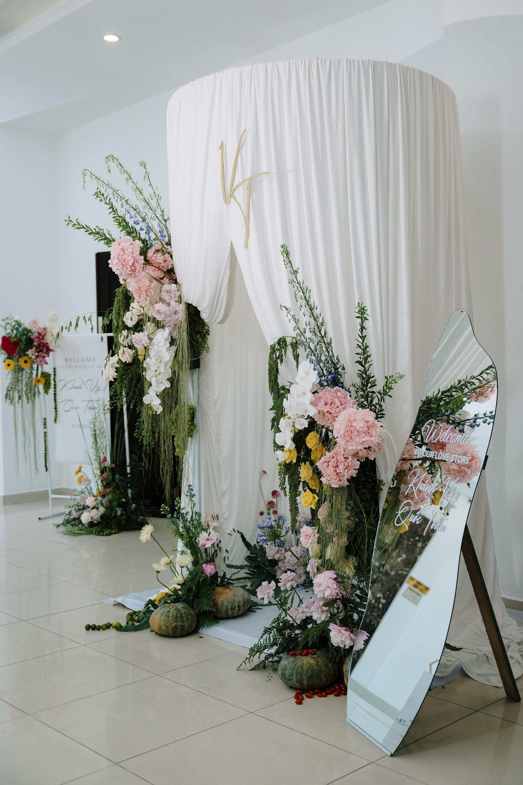 TOAN & VY / Wedding Journalism. Saigon Wedding Present | Art Beyond Moments
