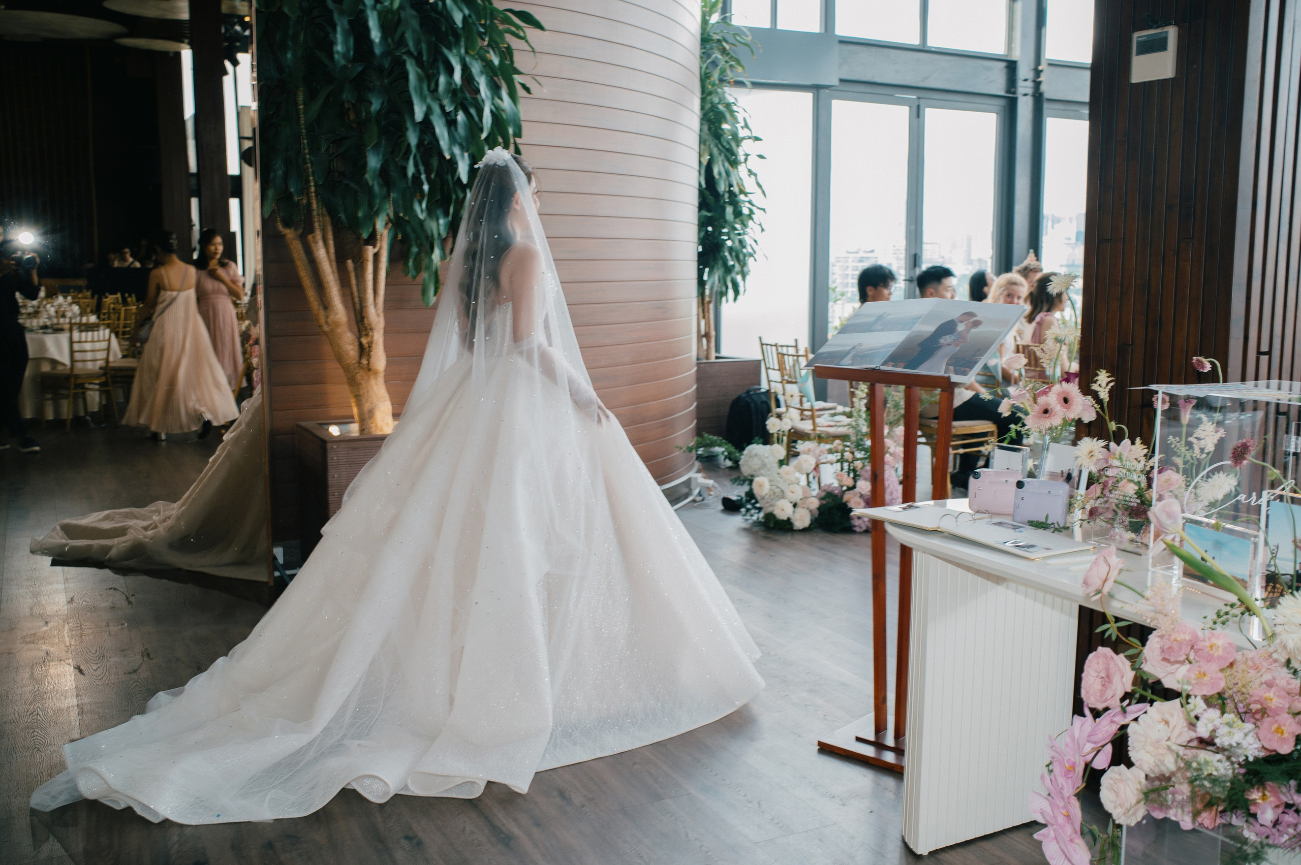 D & K / Wedding Journalism. Nhiếp ảnh gia đám cưới hàng đầu tại Thành Phố Hồ Chí Minh