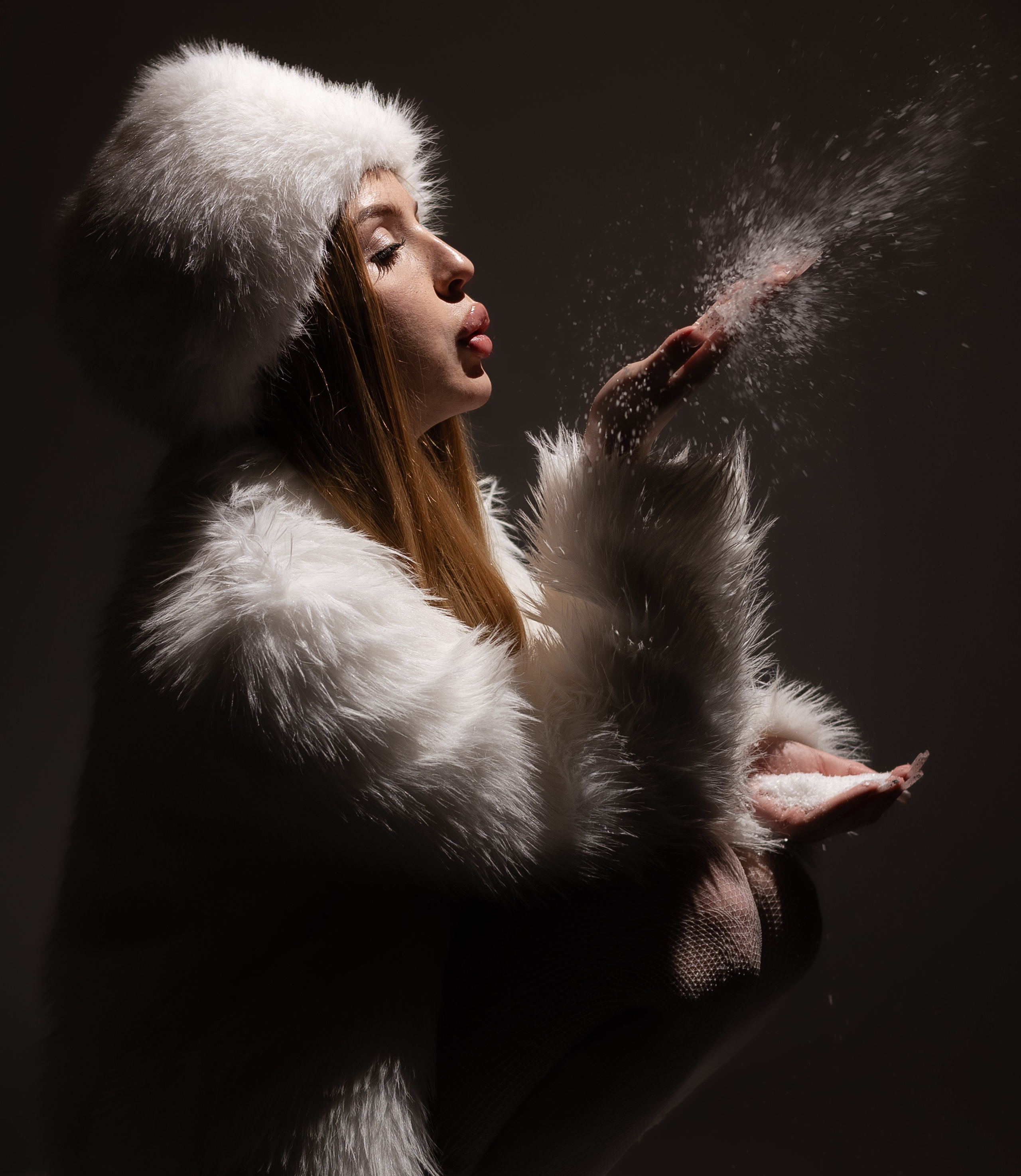 Vlada Winter White. Women’s photographer in Coventry, UK. Boudoir and portraits are my focus; I also capture couples, mini weddings, maternity & newborns