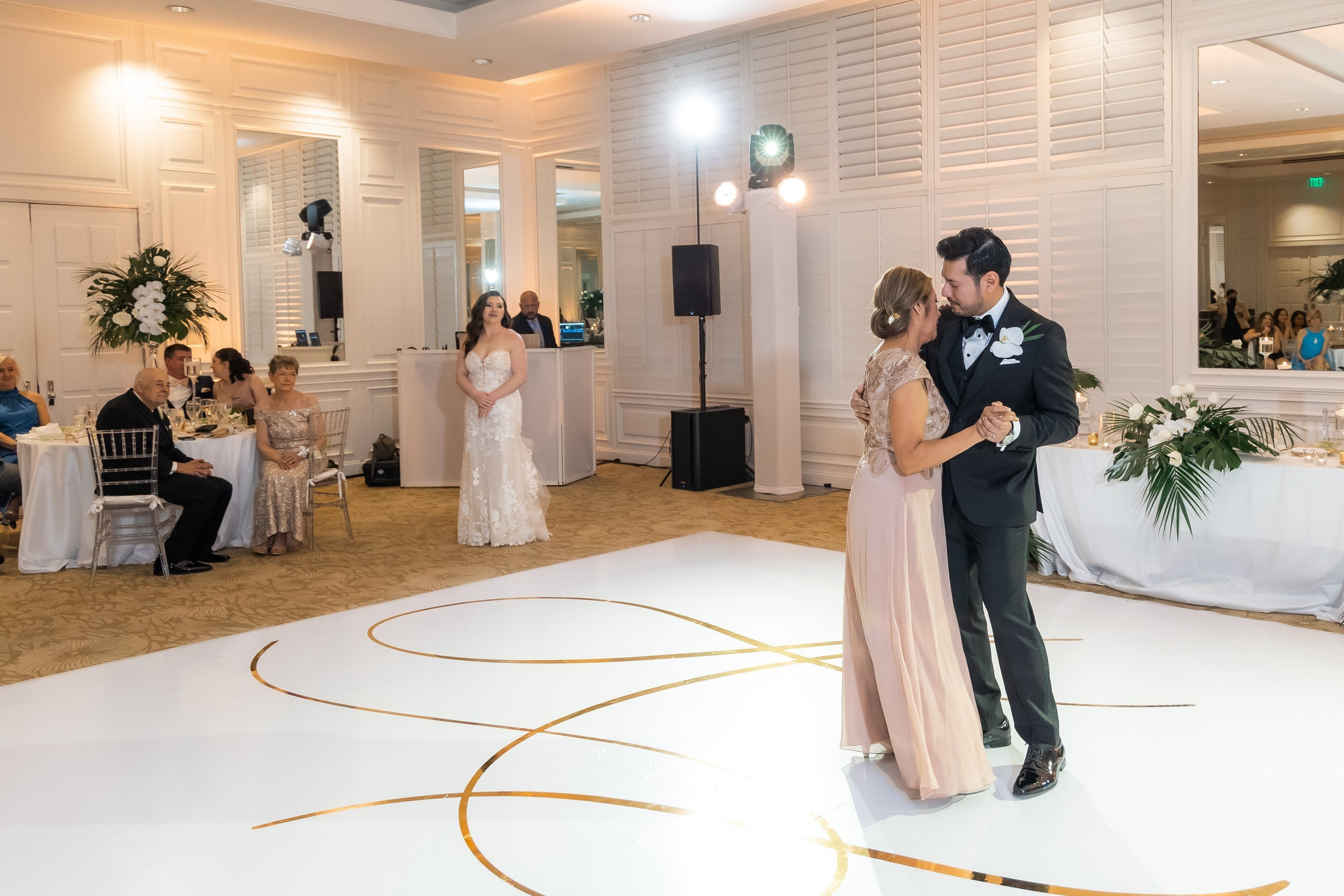 Alyssa and Daniel, The Palms Hotel, Miami. Wedding Photo & Video