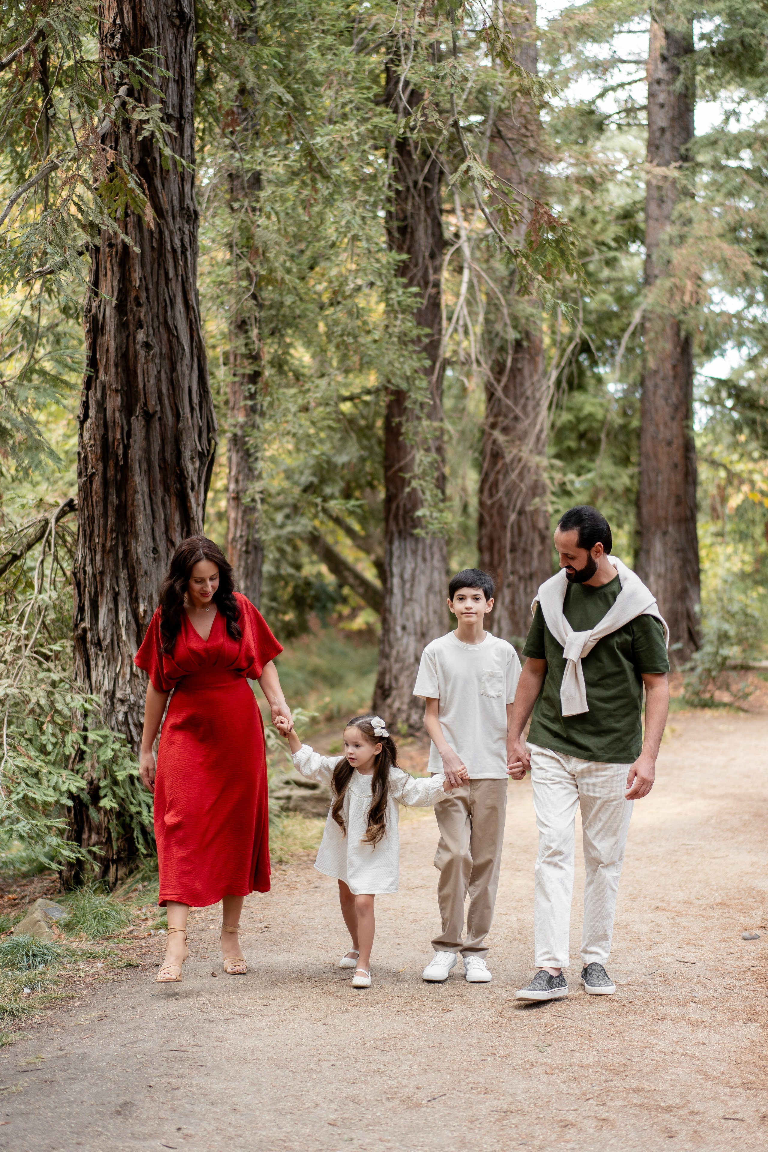 Mikhailov family. Family photographer in Sacramento | Sofia Pavenko