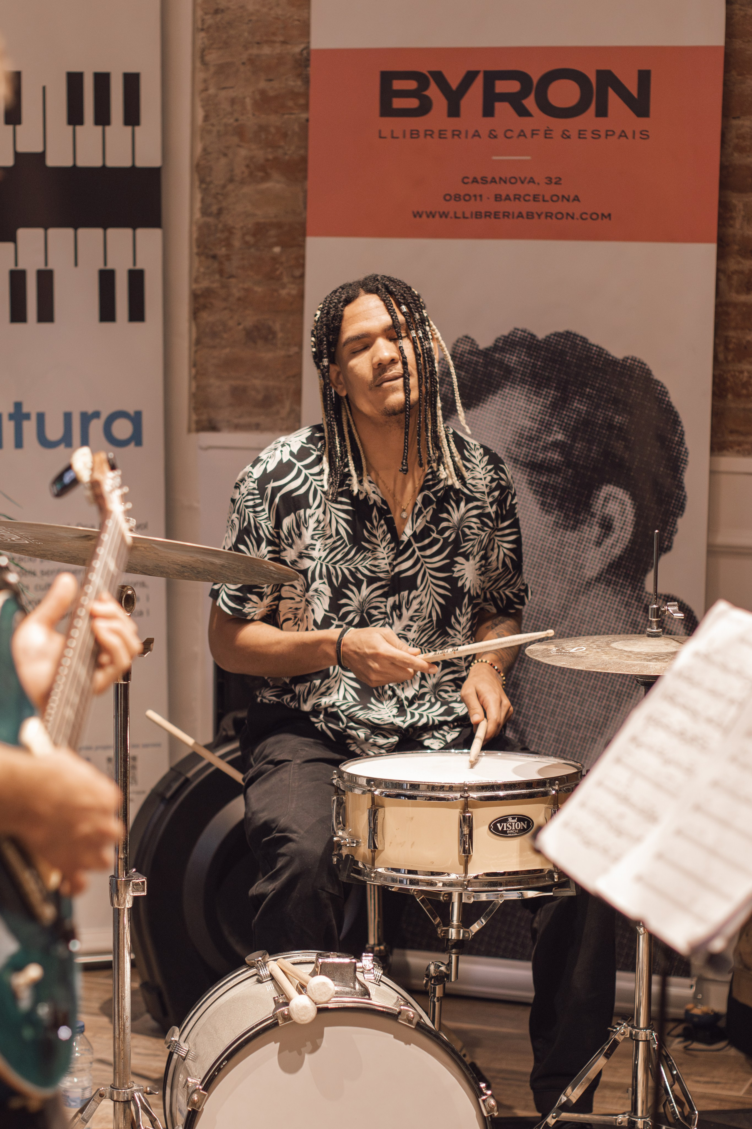 Neslive Music, Barcelona. Alexandra Uzianova — photo and video content in Barcelona