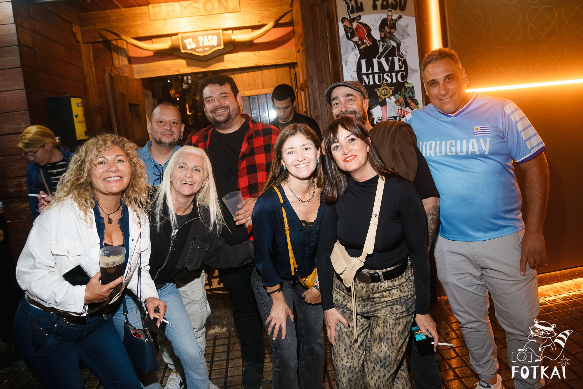 Los Ekilibristas de la Cuerda Floja — Фото с концерта в Торревьехе, 2026 | FOTKAI