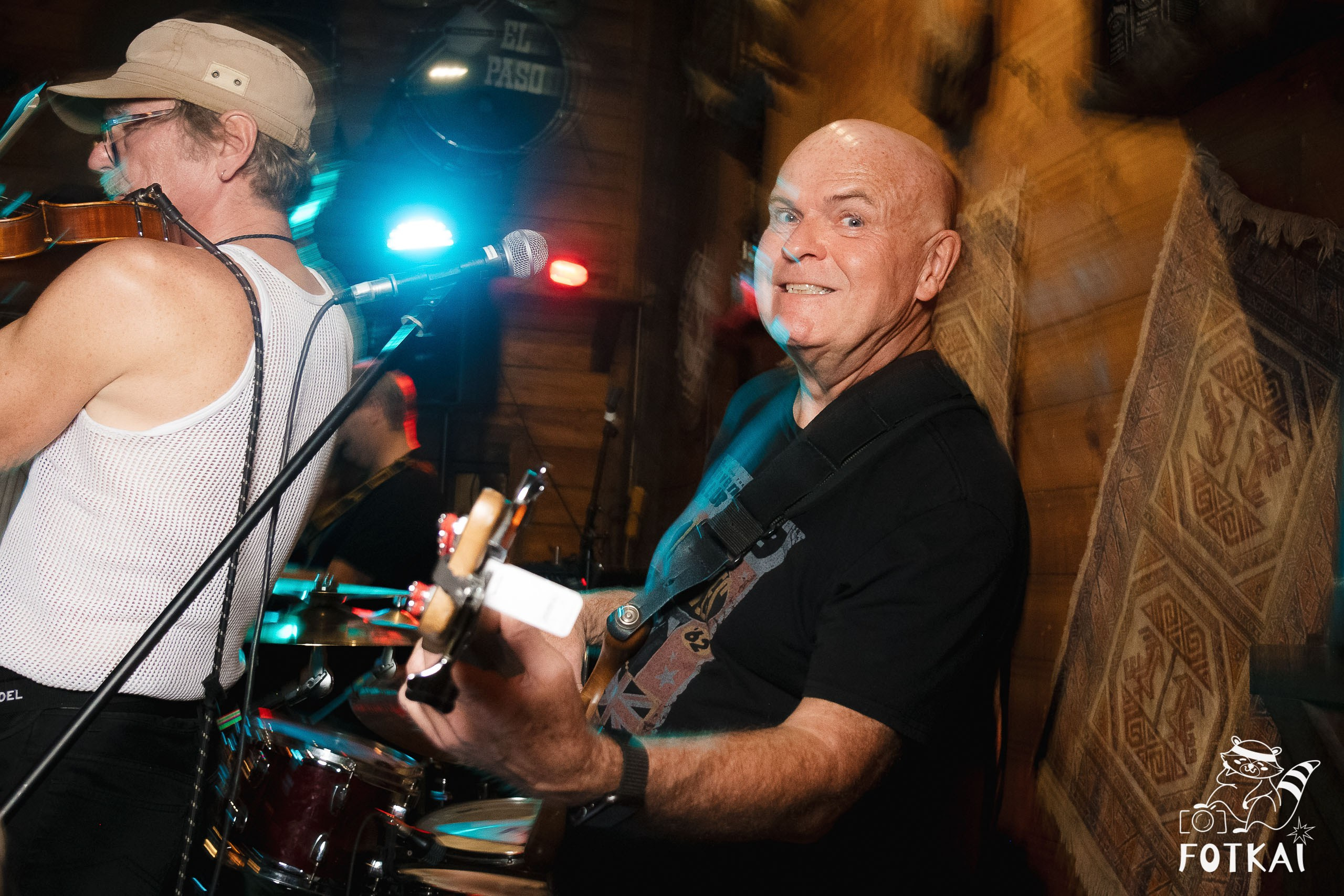 The Comebacks en El Paso Rock Bar Torrevieja: Reportaje fotográfico 11.10.25 | FOTKAI