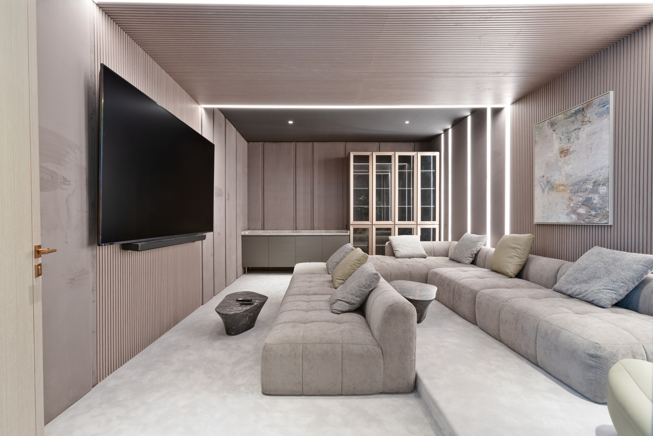 Luxury Villa — Emirates Hill. Samy Mar Boy │Portrait, Automotive and Real Estate Photographer