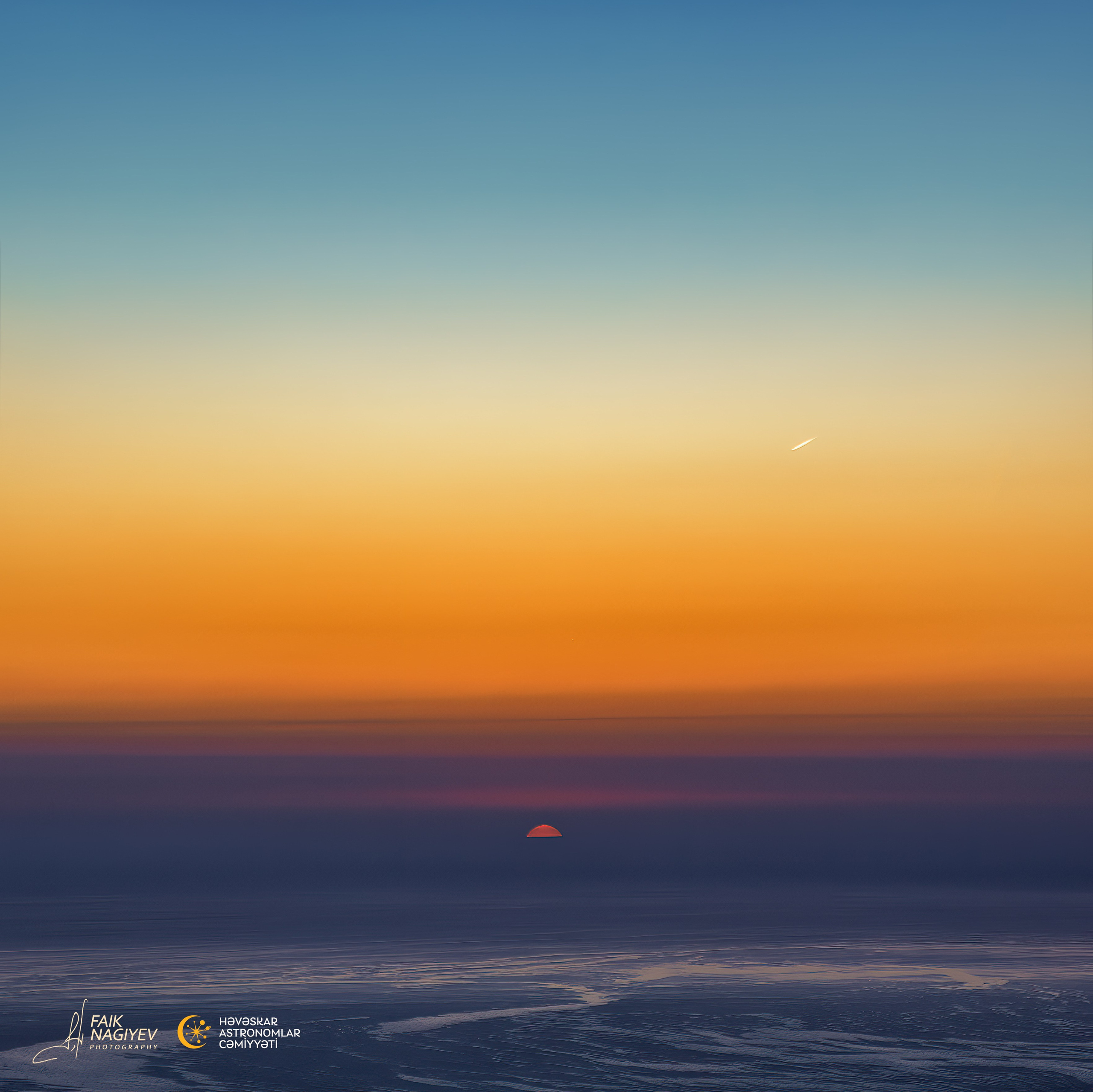 Beşbarmaq dağı ulduzlar fonunda. Həvəskar Astronomlar Cəmiyyəti — Astronomy.az