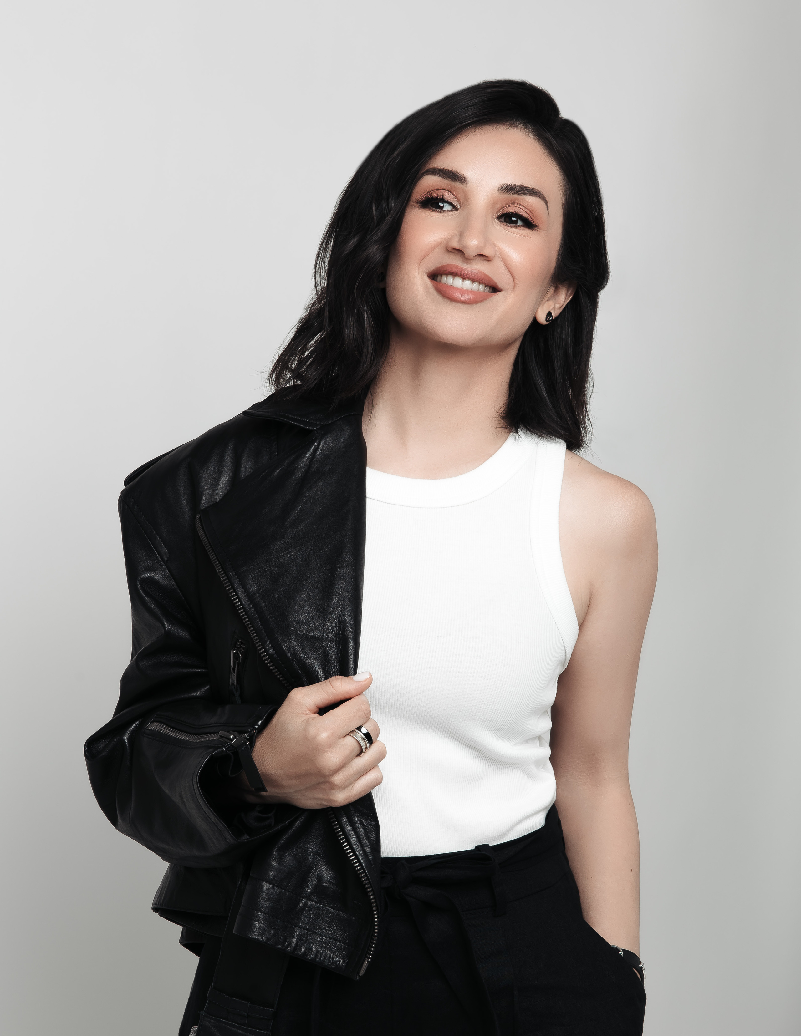 Portraits. Los Angeles maternity, boudoir and family photographer