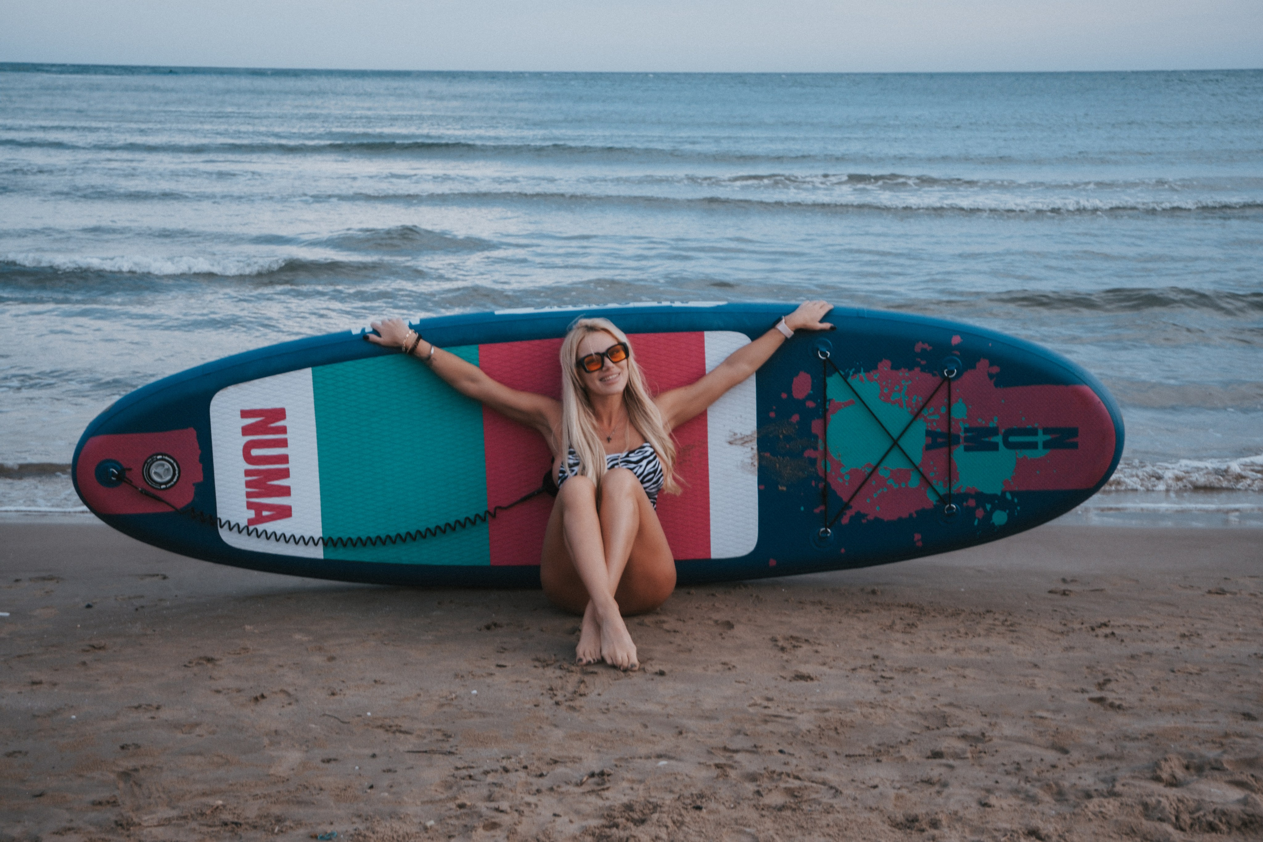 Sesión individual en la playa. Fotografía profesional en Calafell - Elena Medvedeva