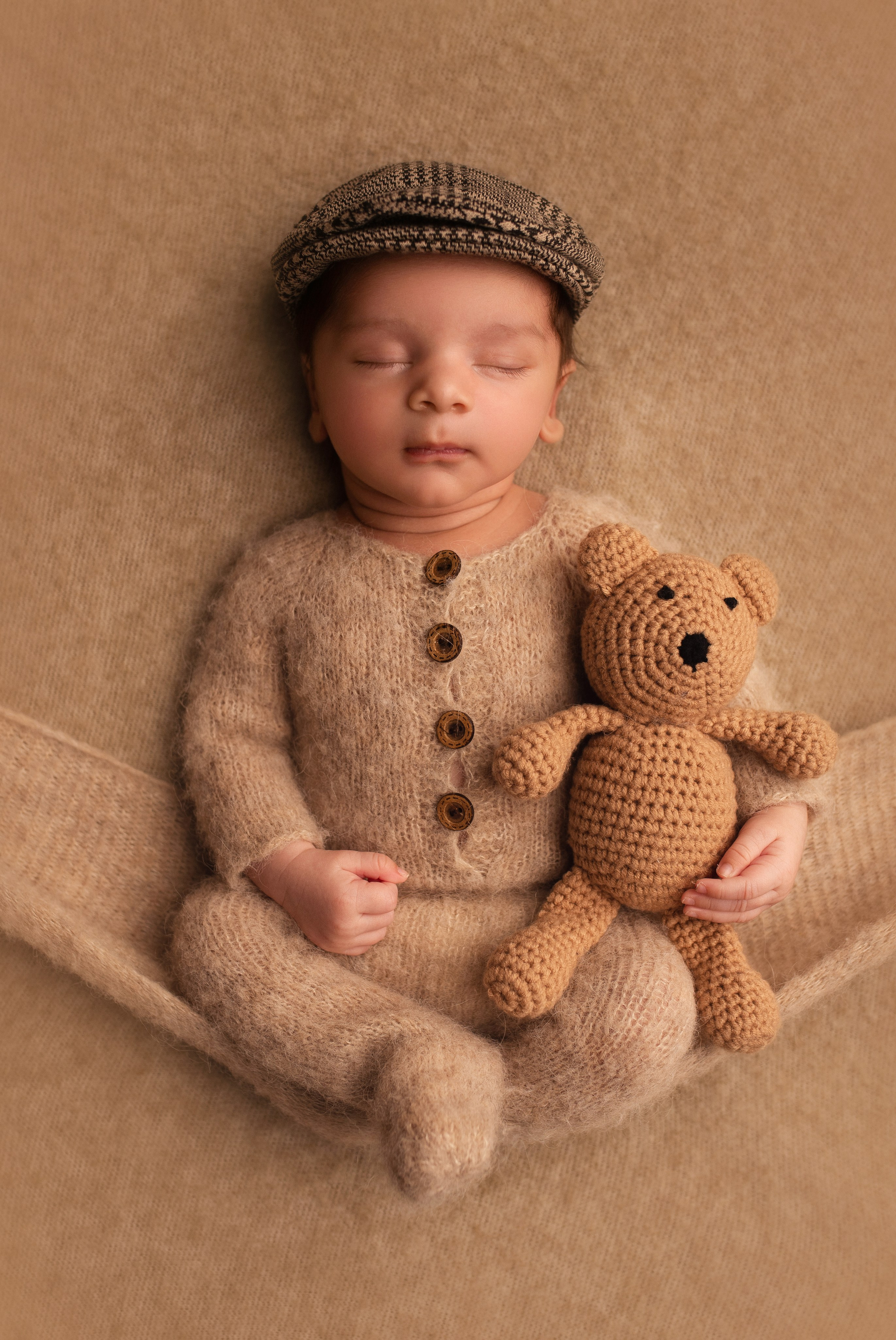 NEWBORN. Ottawa Newborn and Baby Newborn Photographer Elena Helali