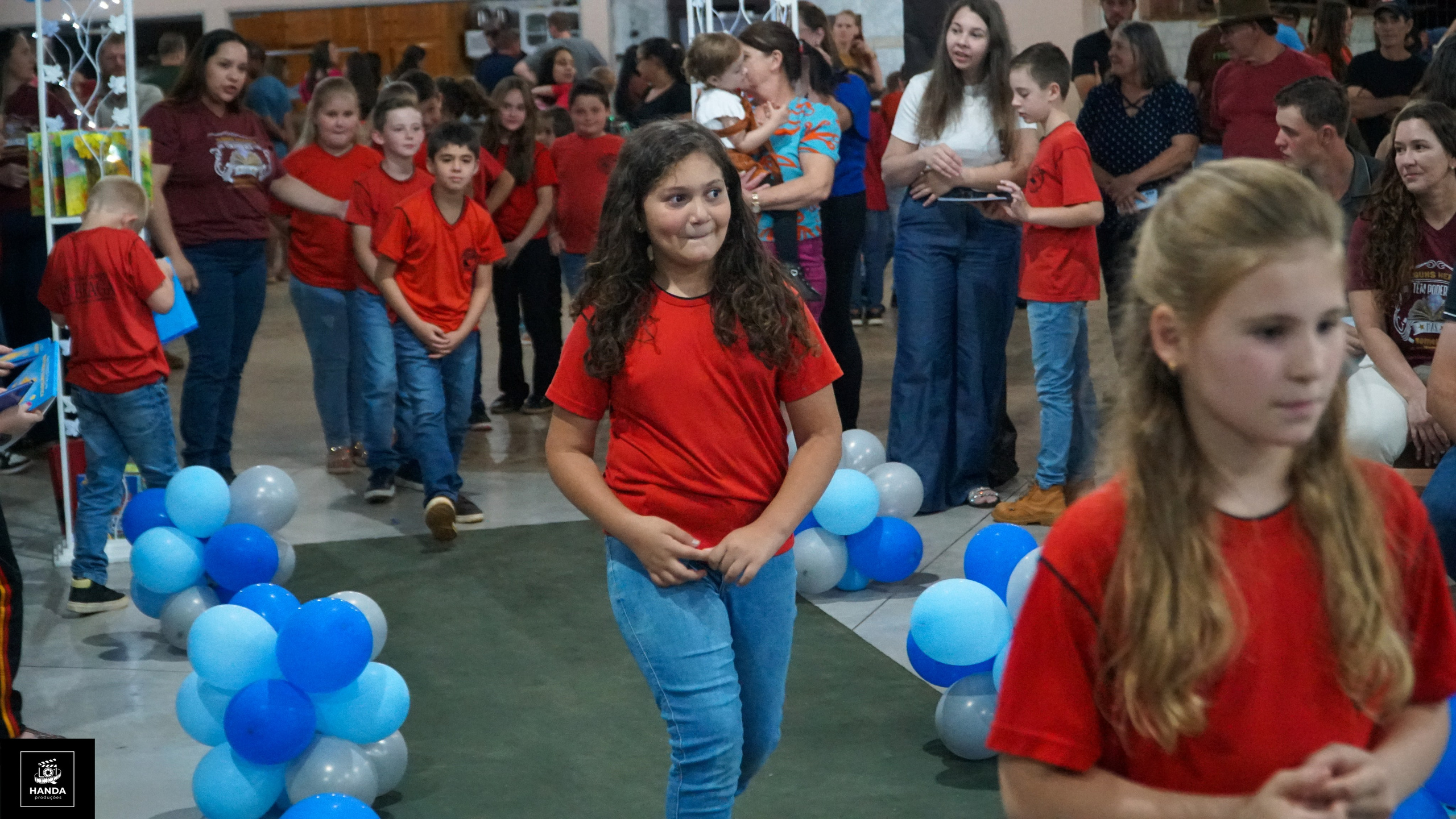 Noite autógrafos colégio Aurélio Buarque de Holanda. Handa Produções