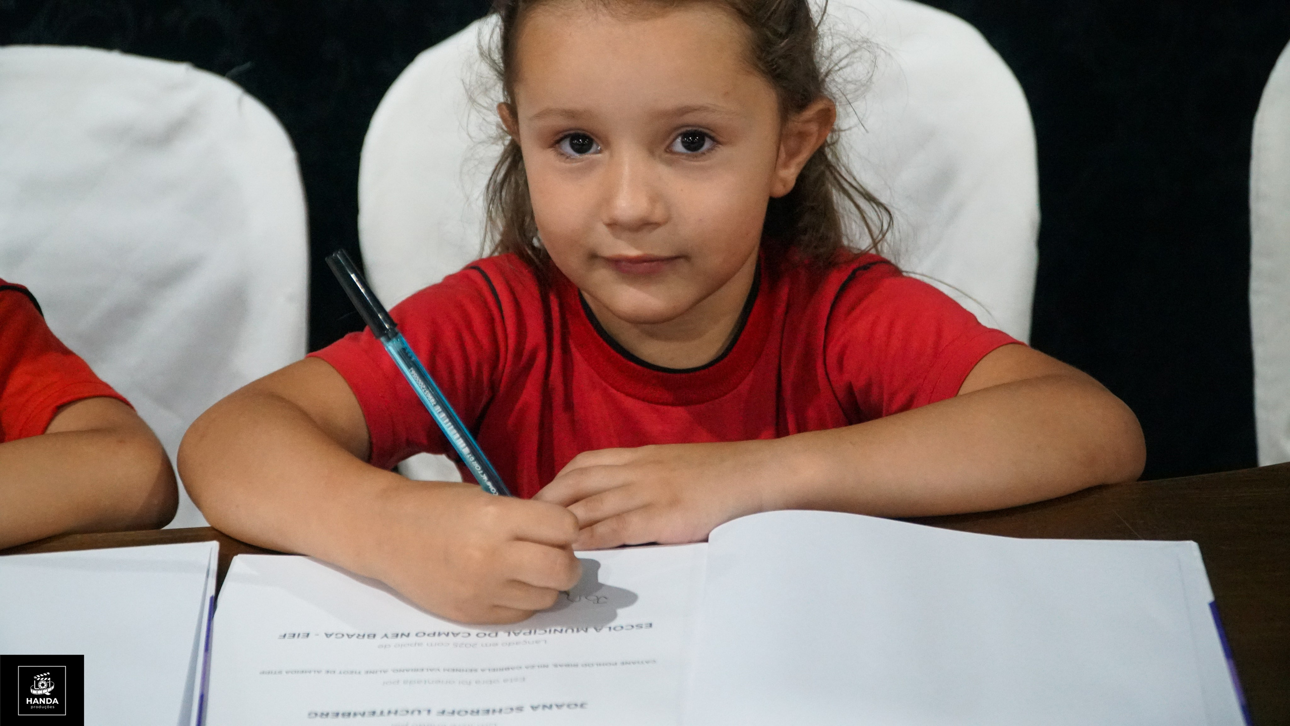 Noite autógrafos colégio Aurélio Buarque de Holanda. Handa Produções