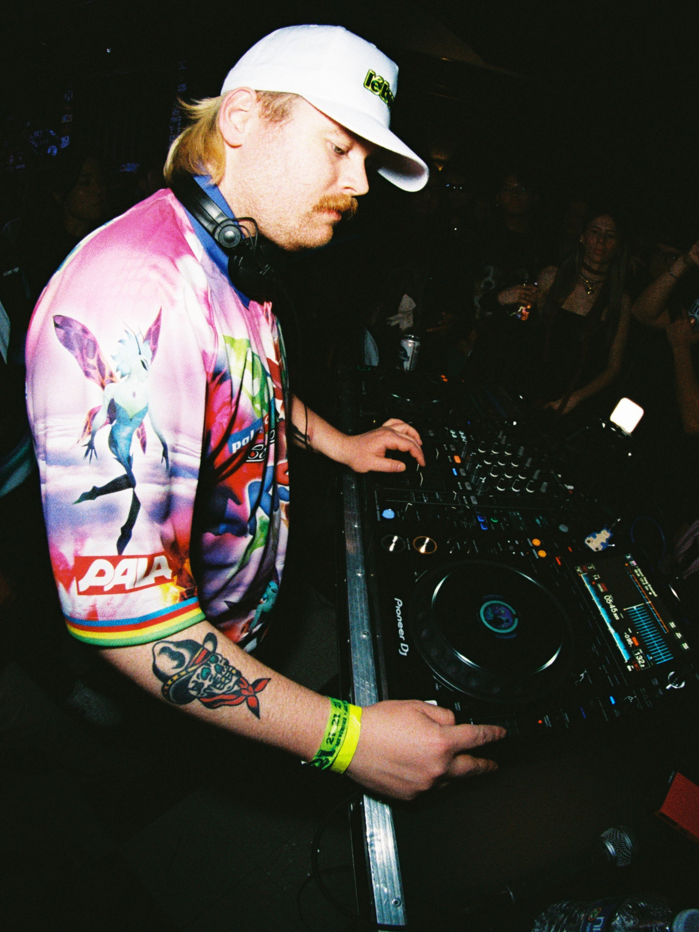 MUSIC AND EVENT. 35mm Photography by Brad Zgonena based in Chicago, IL