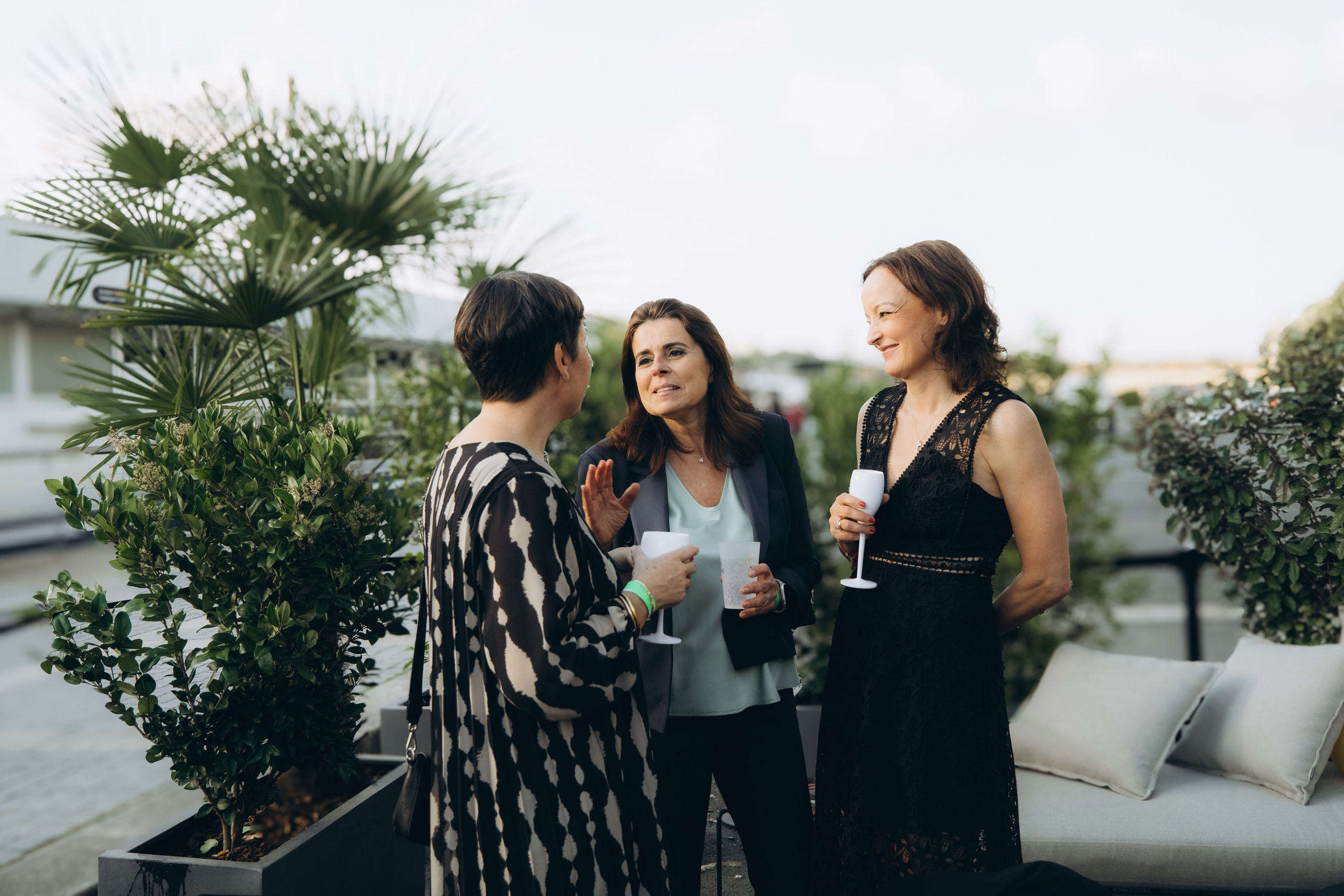 Marie’s Birthday with an Eiffel Tower view. Photographer in Paris Marina Chaput
