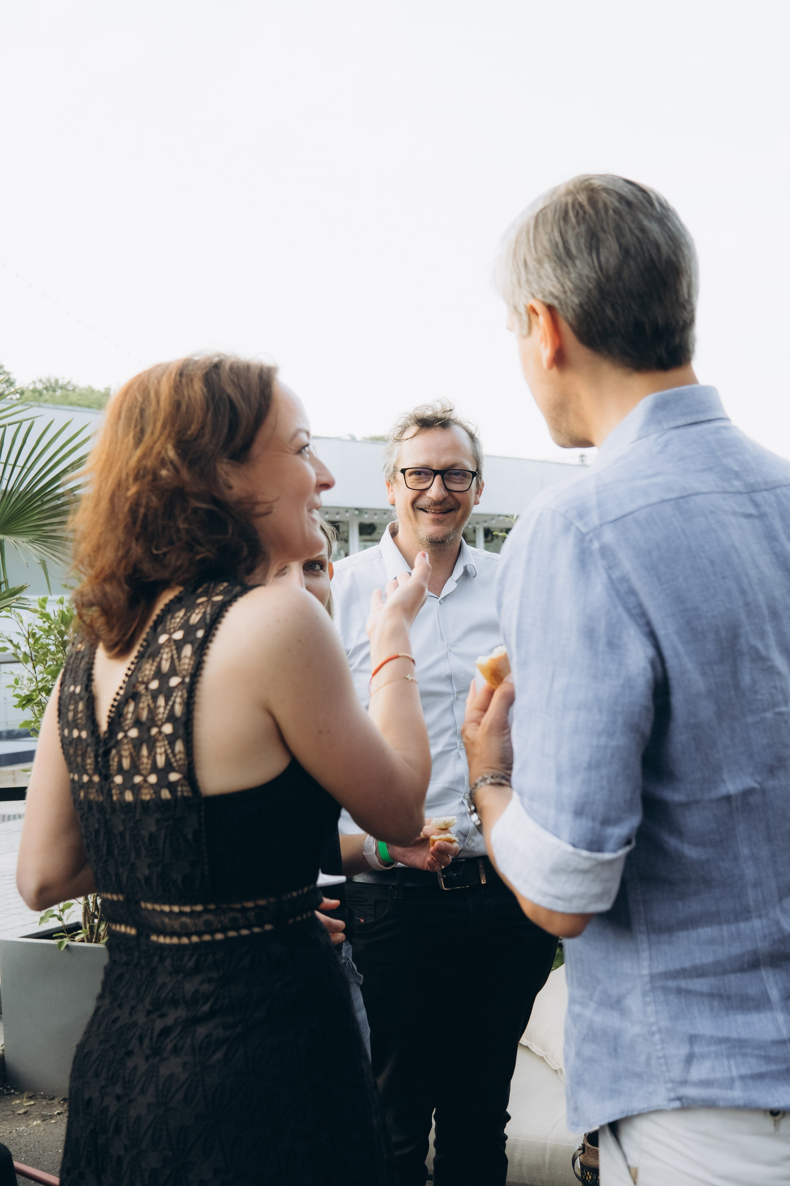 Marie’s Birthday with an Eiffel Tower view. Photographer in Paris Marina Chaput