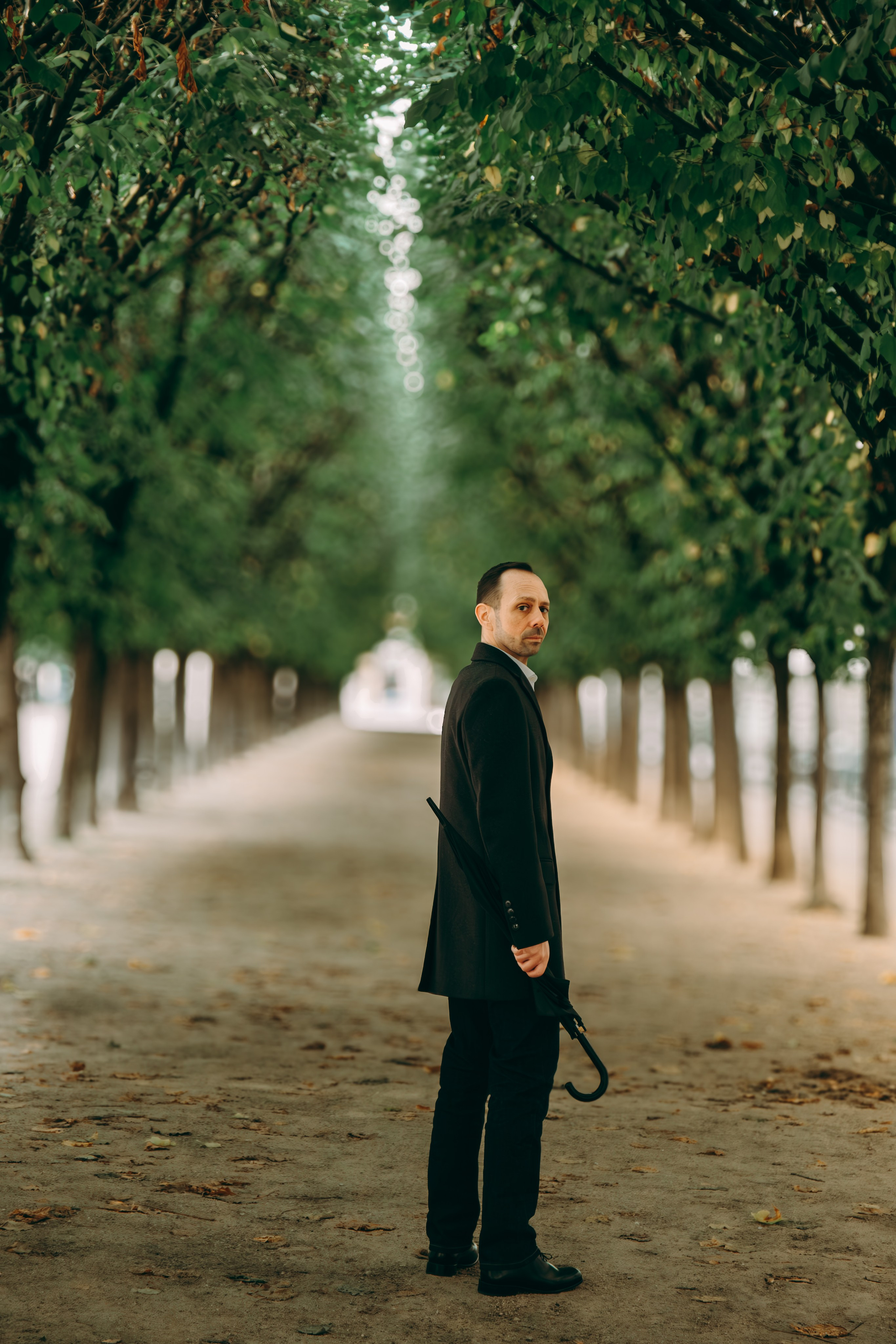 Office style in Paris. Photographer in Paris Marina Chaput