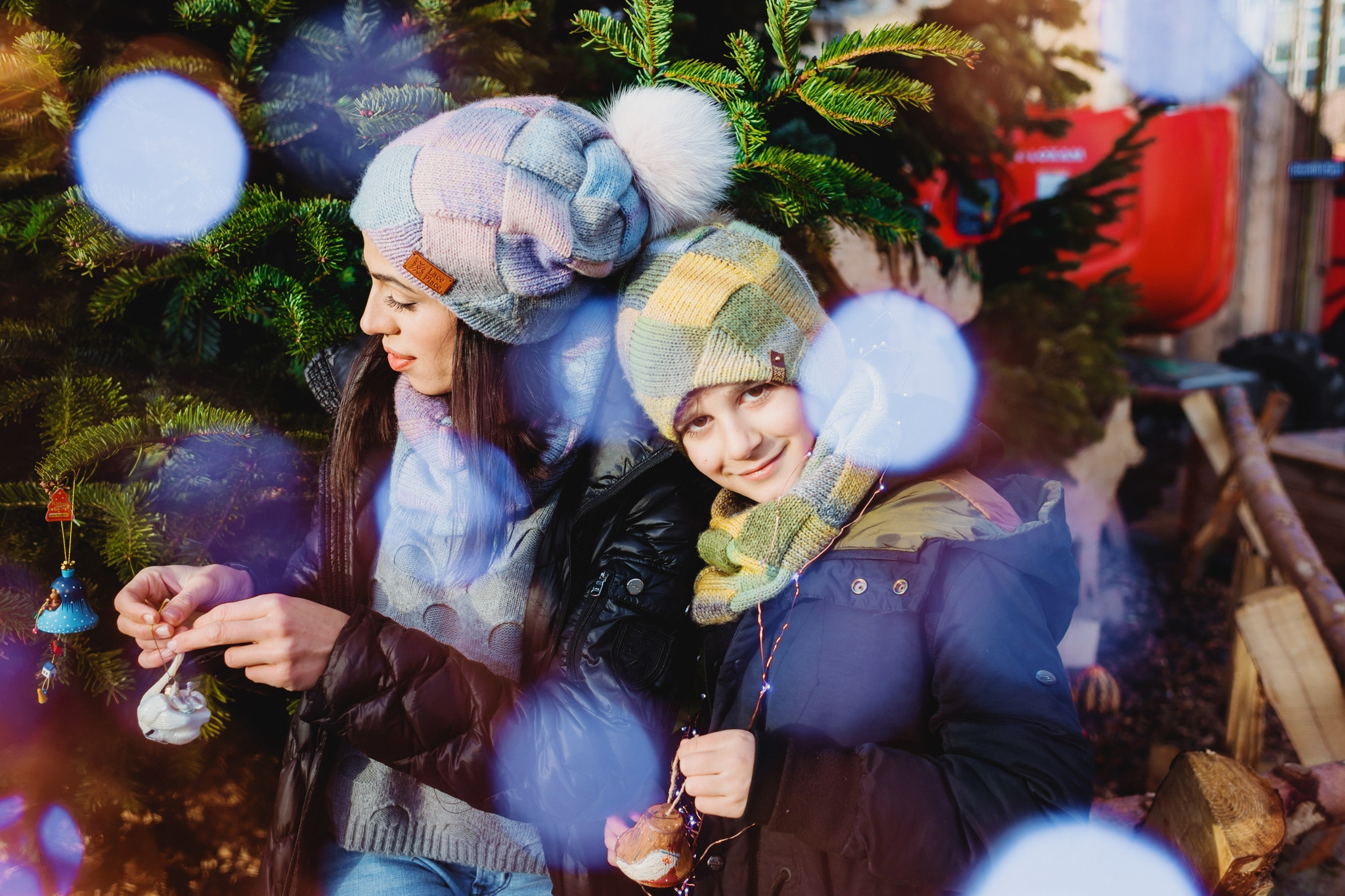 SABINA, NEBOJSA, PHILIPP AND KEMRAN | CHRISTMAS FAMILY PHOTOSHOOT | ZÜRICH. HOME