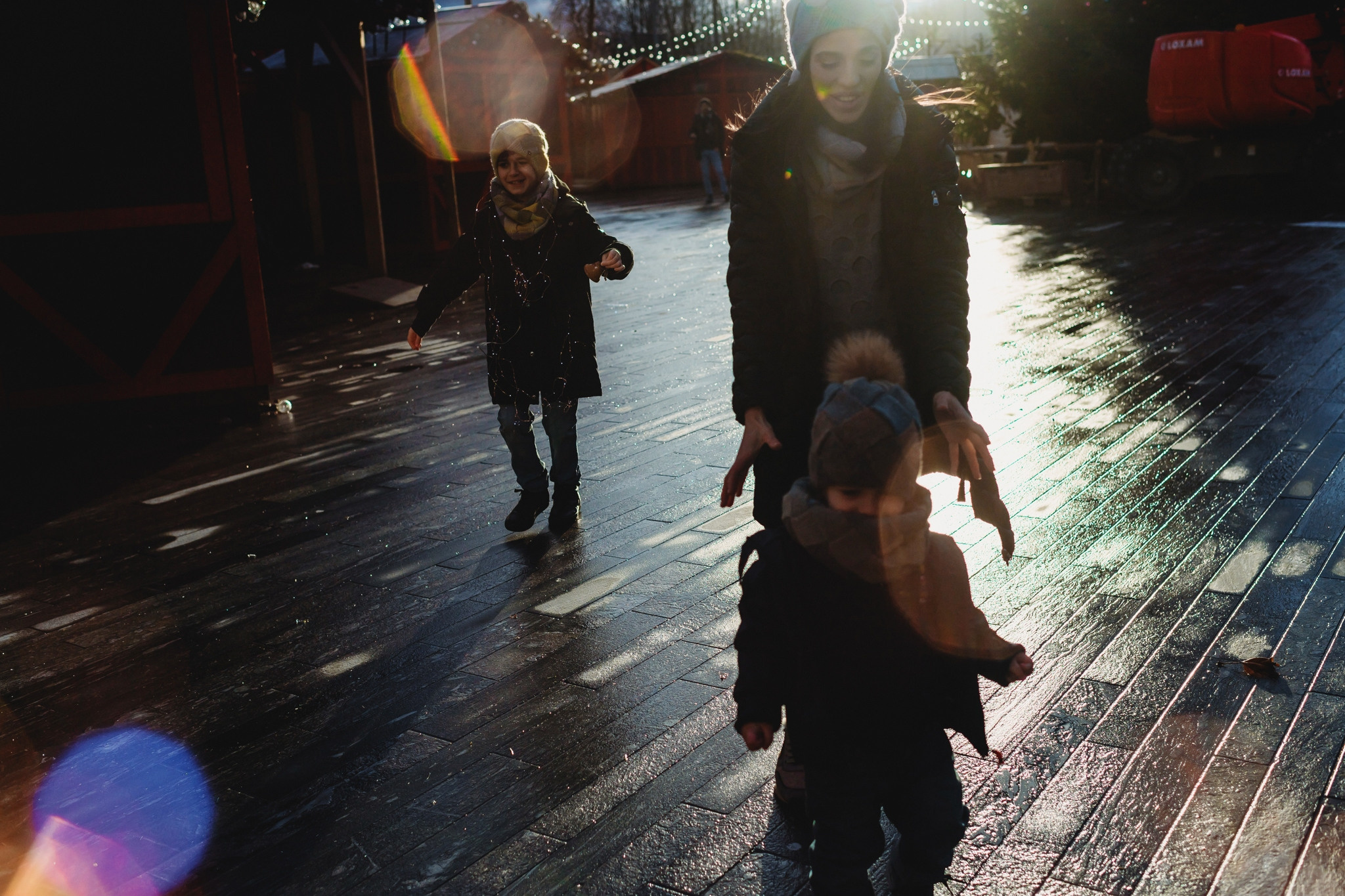 SABINA, NEBOJSA, PHILIPP AND KEMRAN | CHRISTMAS FAMILY PHOTOSHOOT | ZÜRICH. HOME