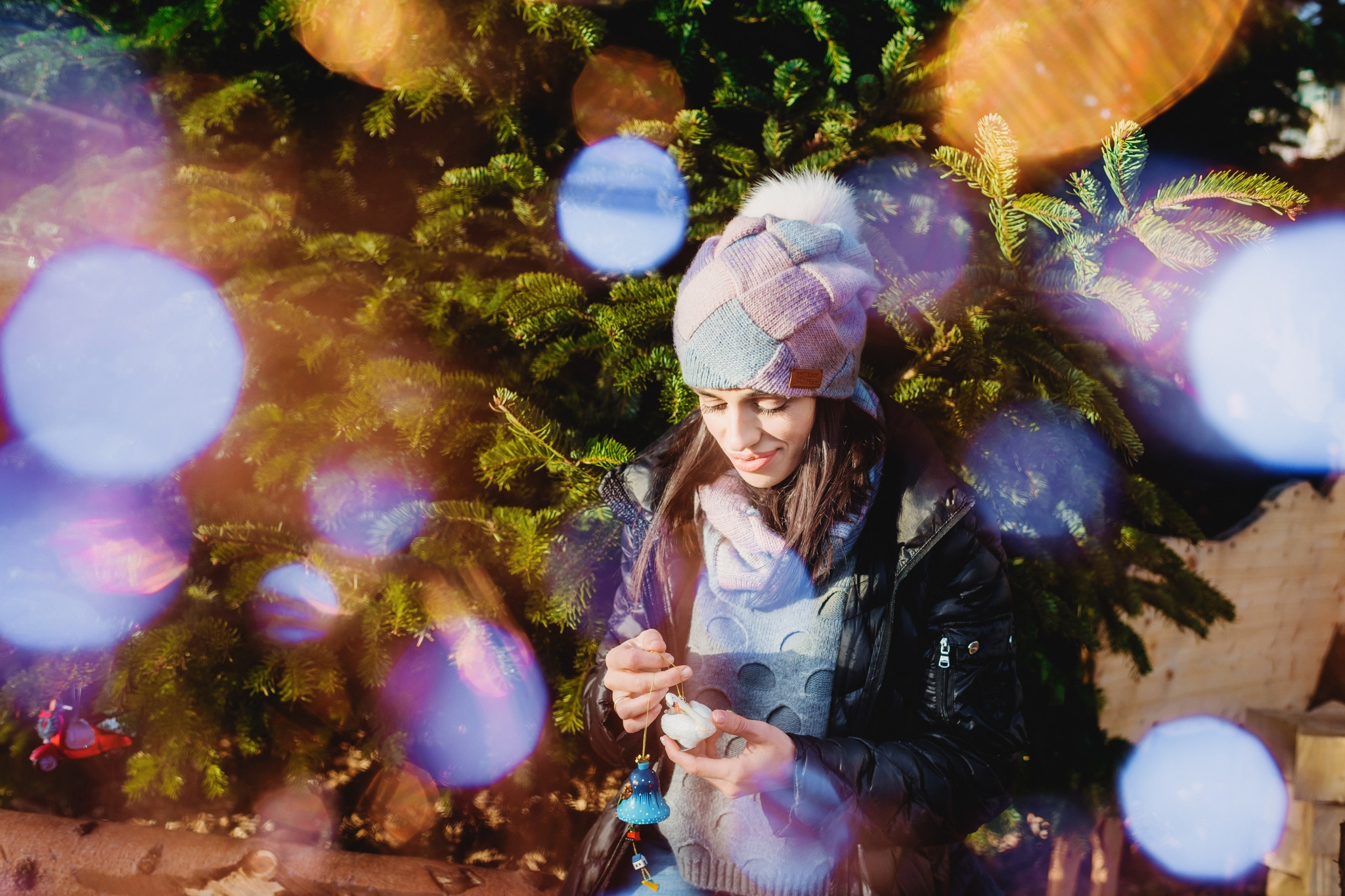 SABINA, NEBOJSA, PHILIPP AND KEMRAN | CHRISTMAS FAMILY PHOTOSHOOT | ZÜRICH. HOME