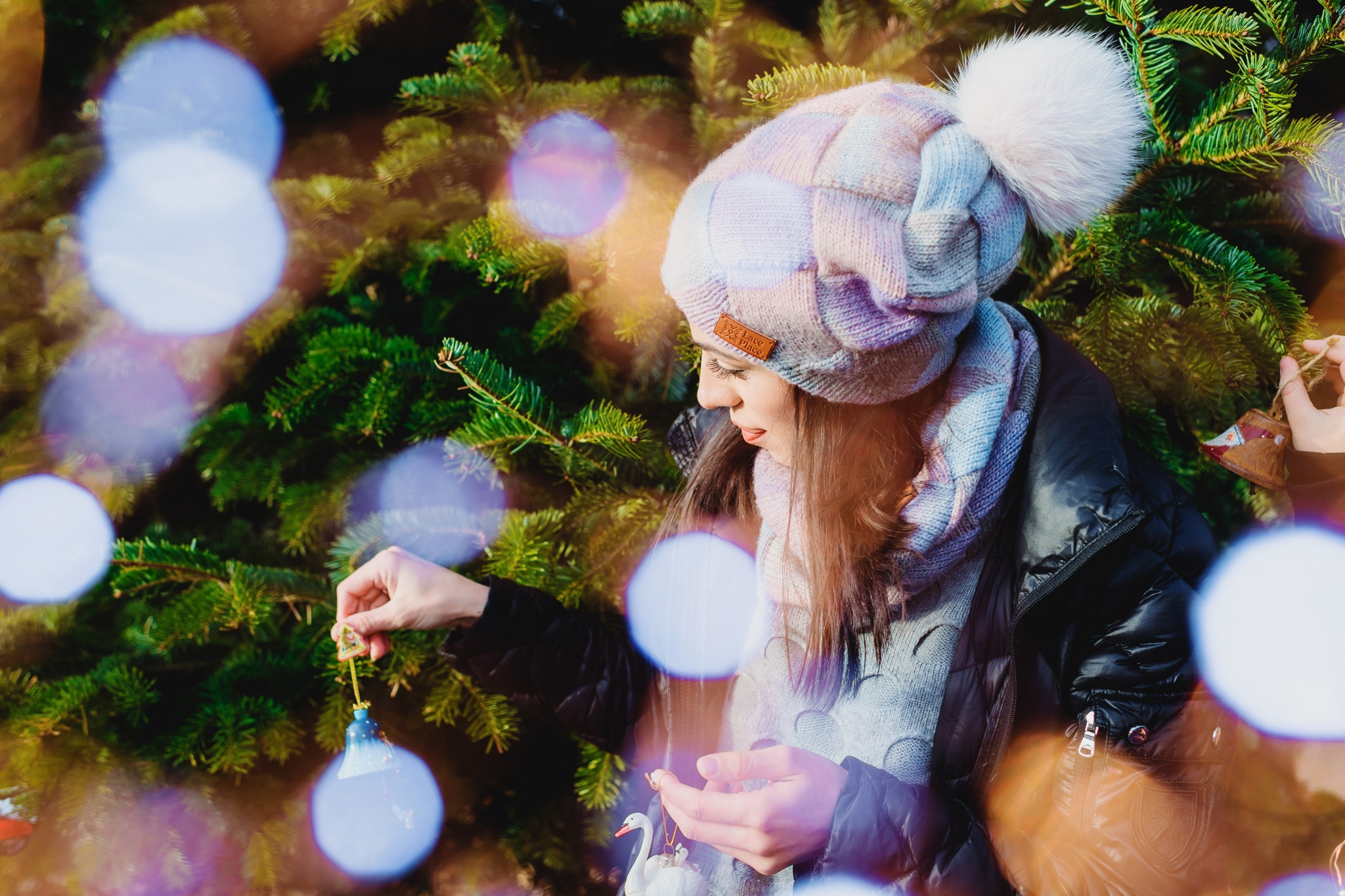 SABINA, NEBOJSA, PHILIPP AND KEMRAN | CHRISTMAS FAMILY PHOTOSHOOT | ZÜRICH. HOME