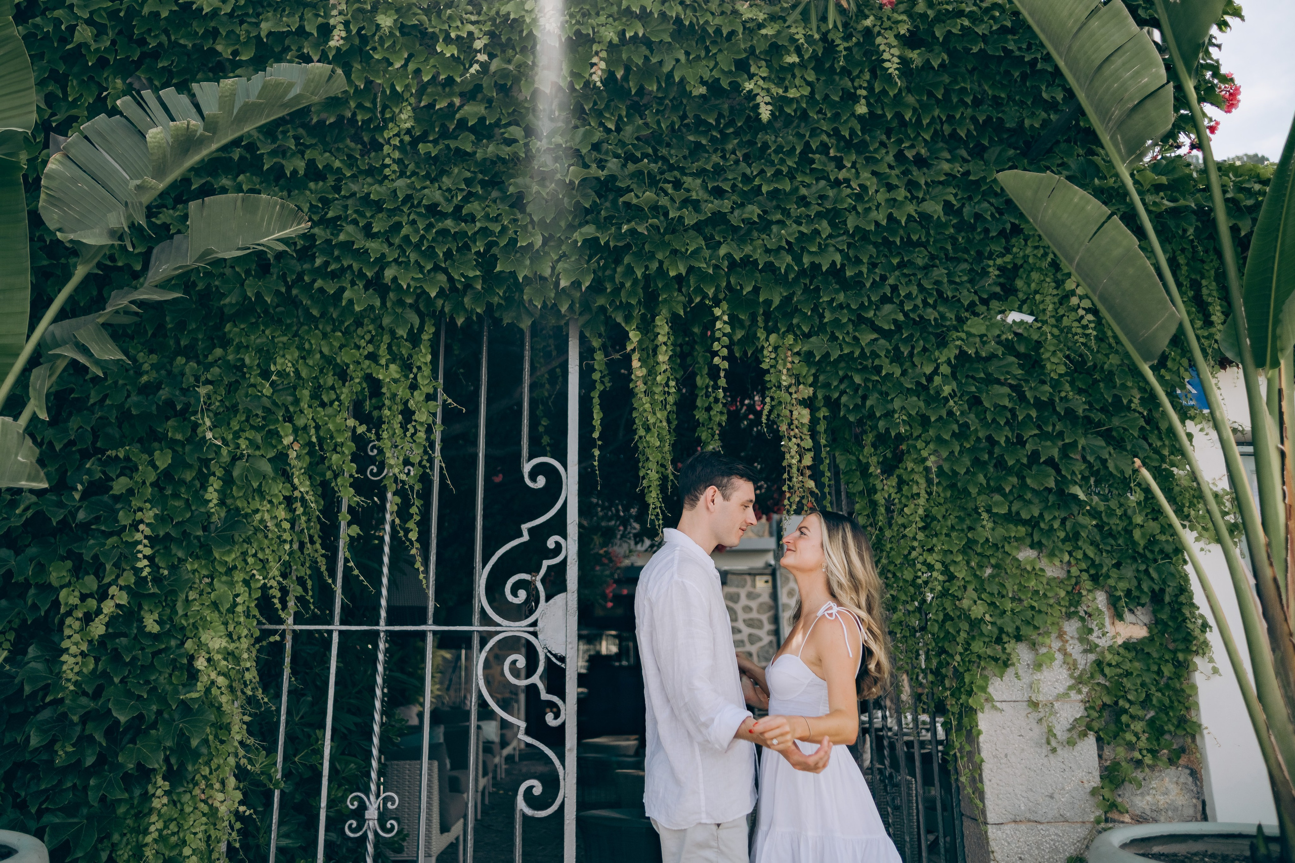 Relaxed Couple Session in Mallorca — Citrus Fields & Seaside. Фотограф у Пальма де Майорка