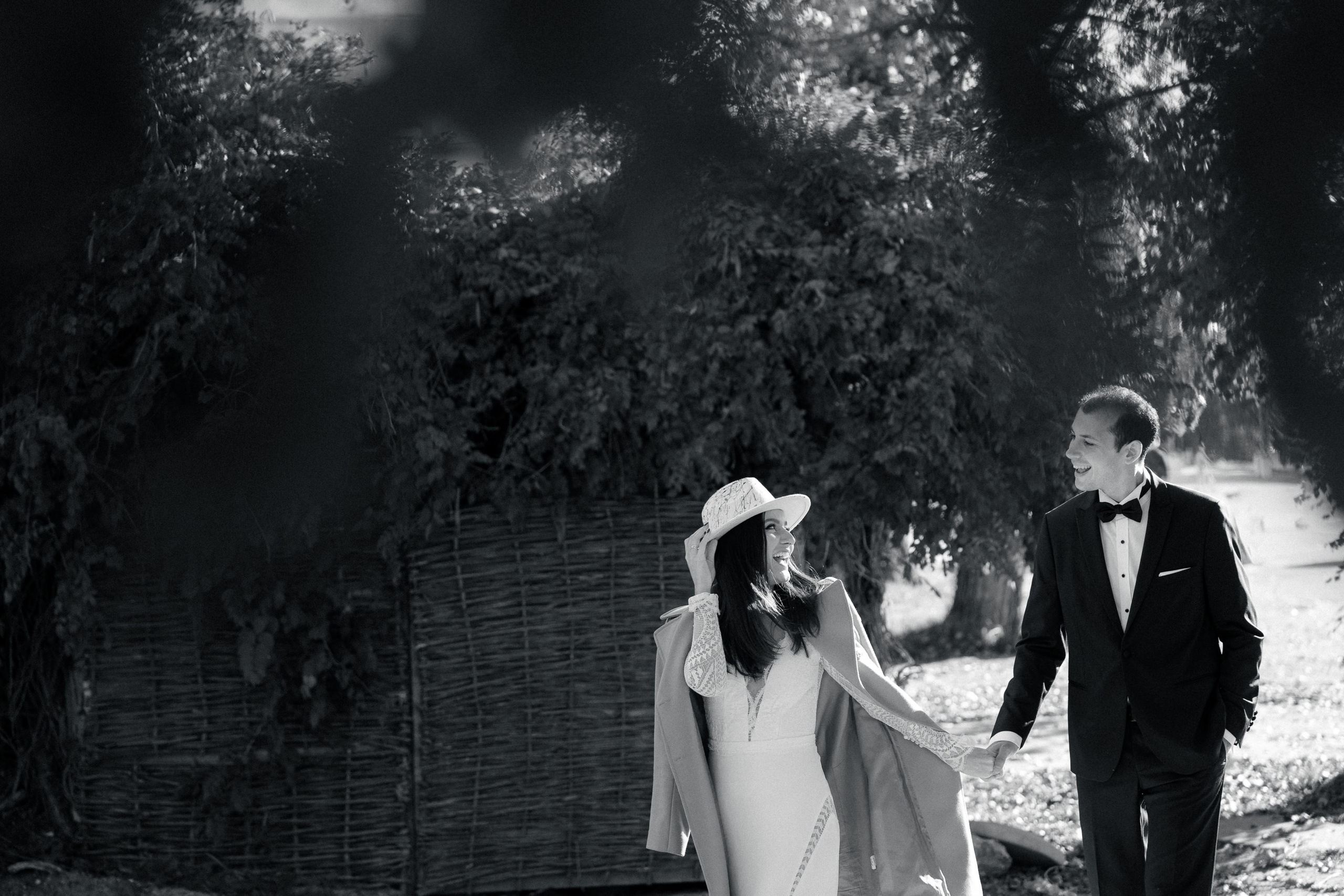 Elly & Andrew. Destination Wedding Photographer Alex Pasarelu