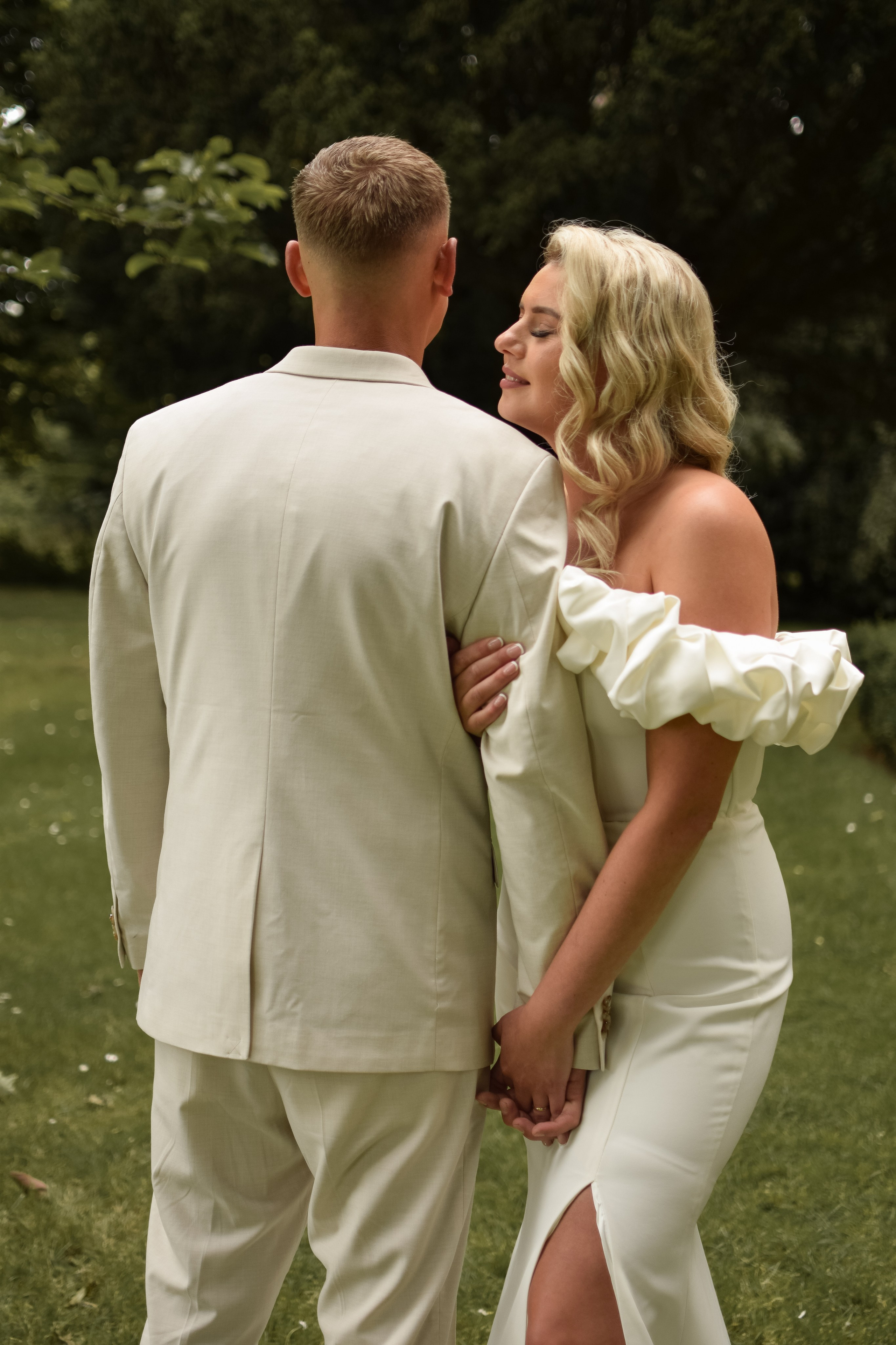 E & E wedding. Your local photographer