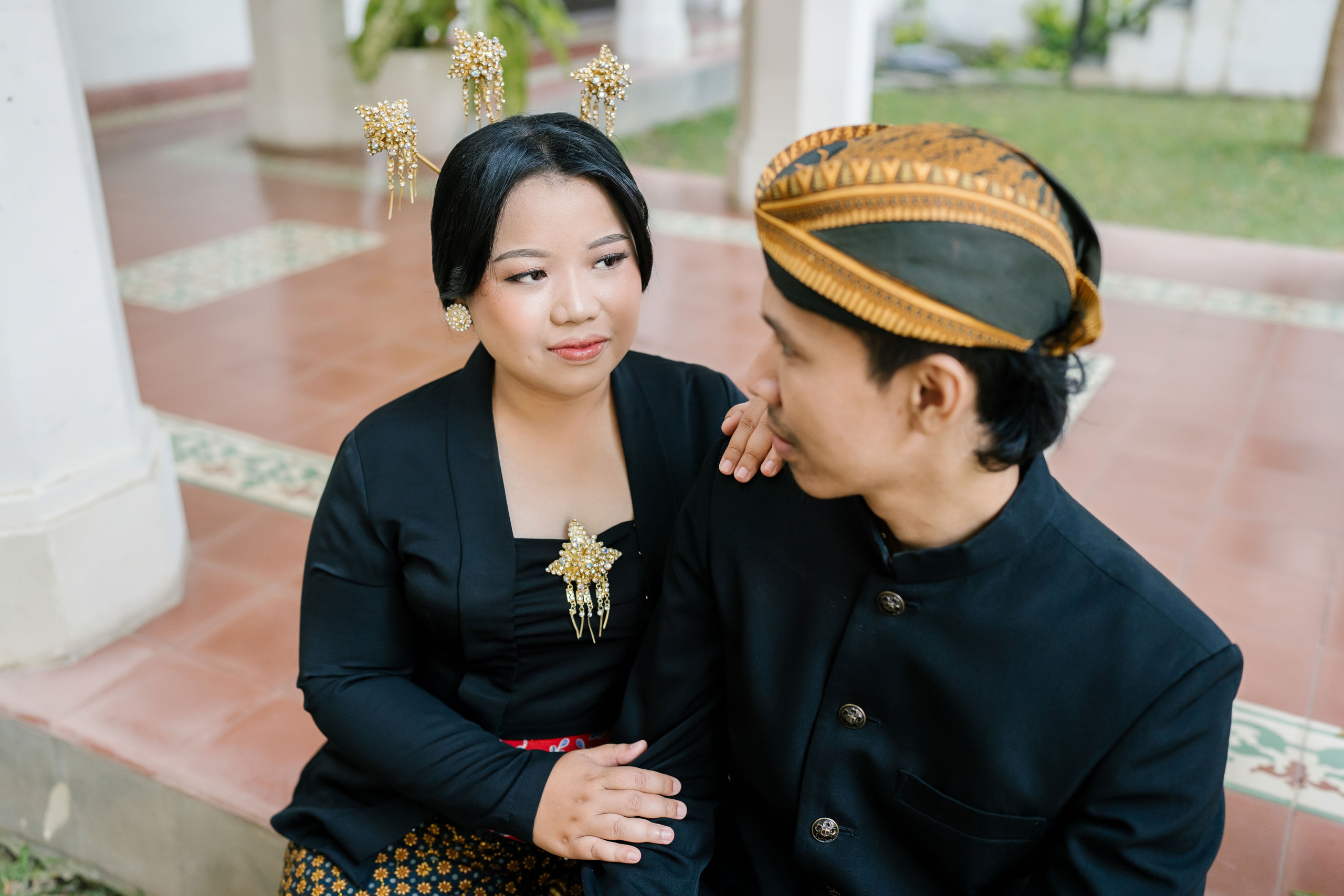 Prewedding Photo Shoot with Javanese style. Female Photographer in Bali