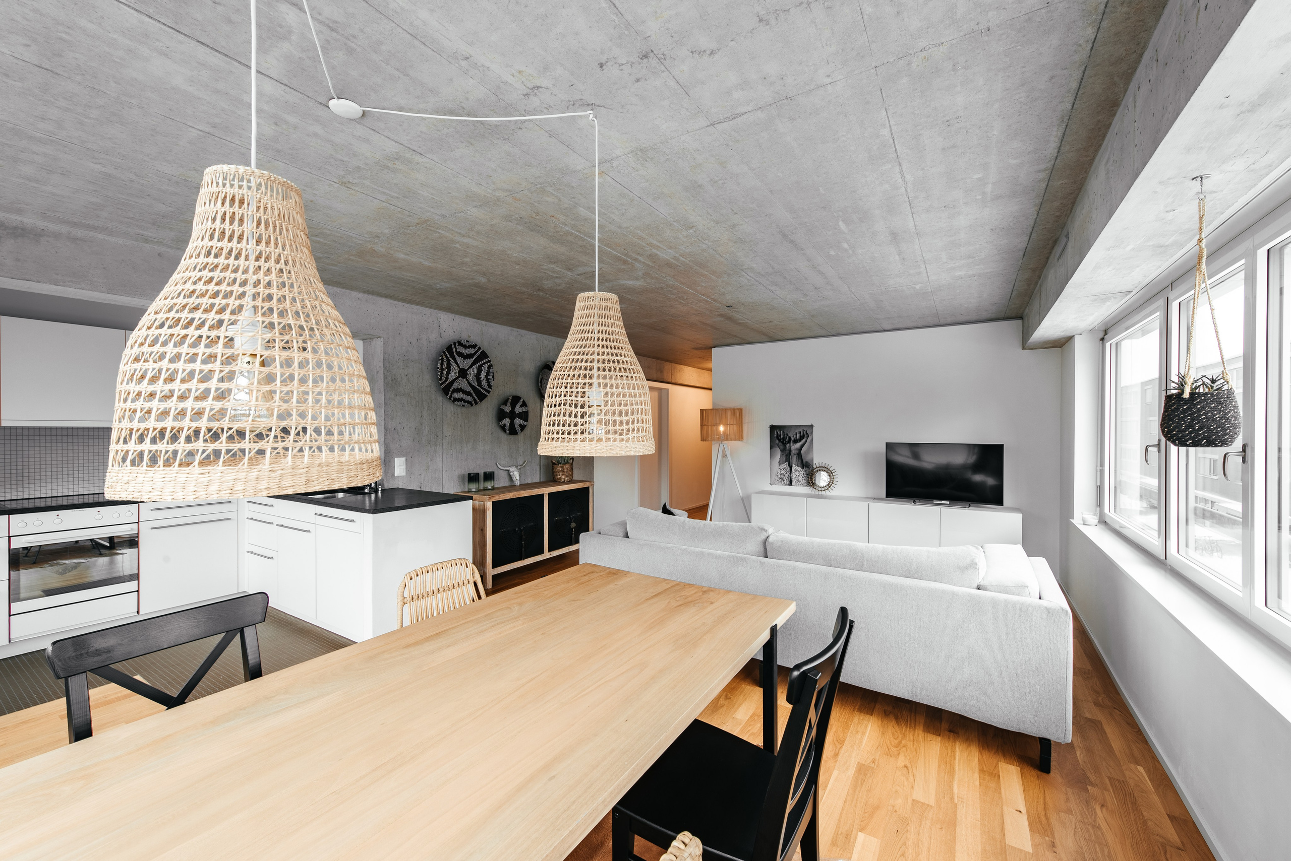 Wohnung, WINDISCH, AARGAU. Hallo! Ich bin Elena und arbeite als Immobilienfotografin