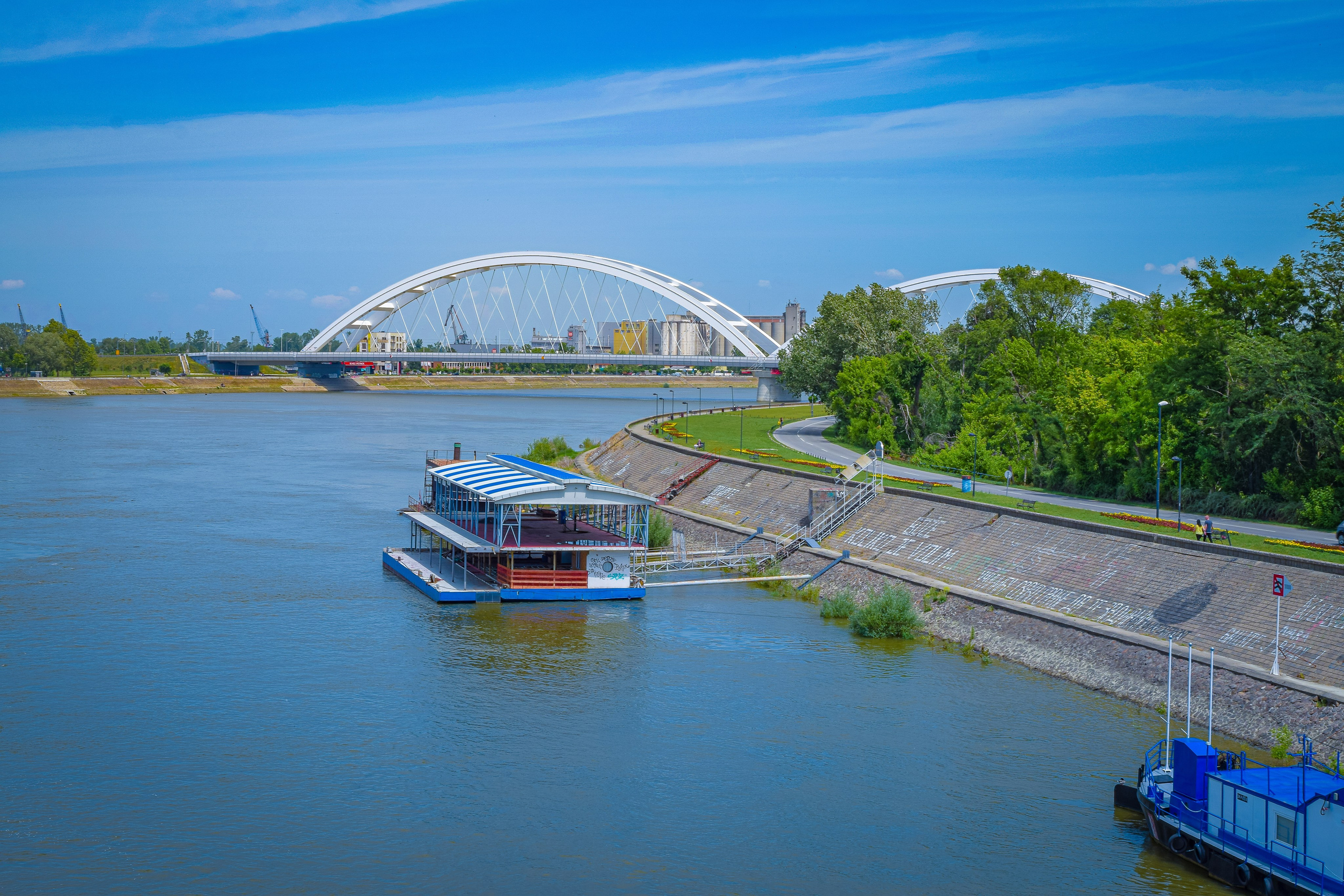 Петроварадин - галерија на продају. Викторија Федосеенко, фотограф у Србији