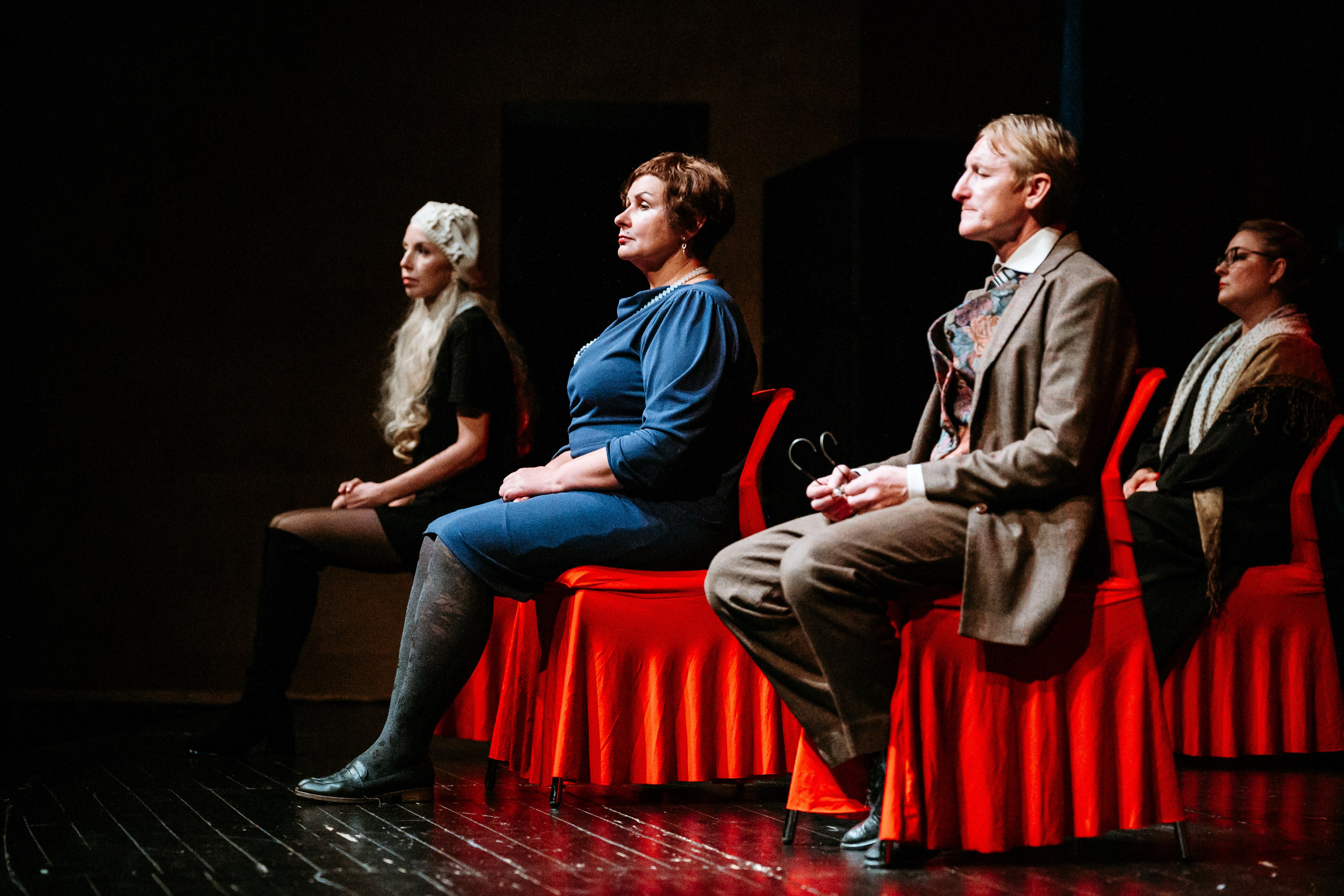 Garbo Teater „12 стульев“. Jelizaveta Gross - reportaaži- ja portreefotograaf Narvas