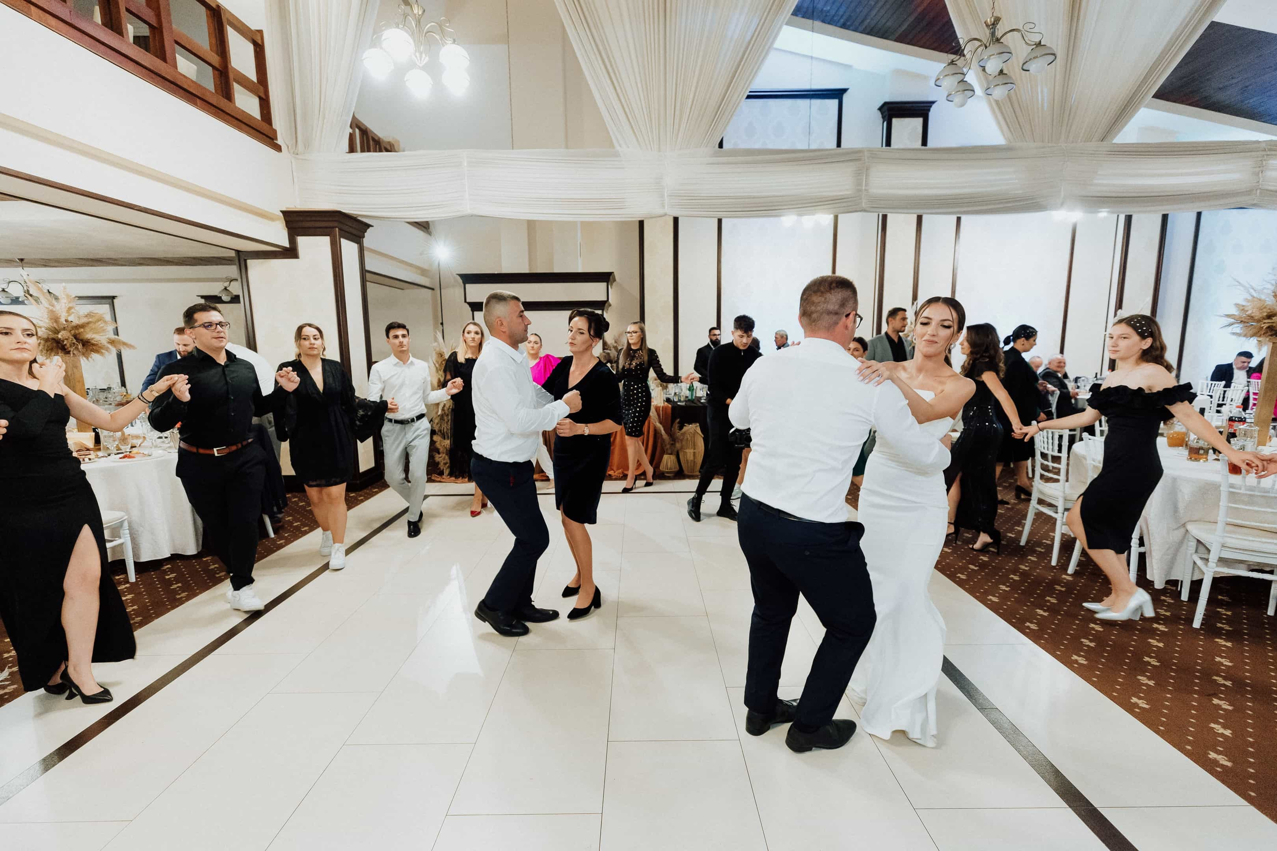 Stefanel & Elena. MovieFrames.ro