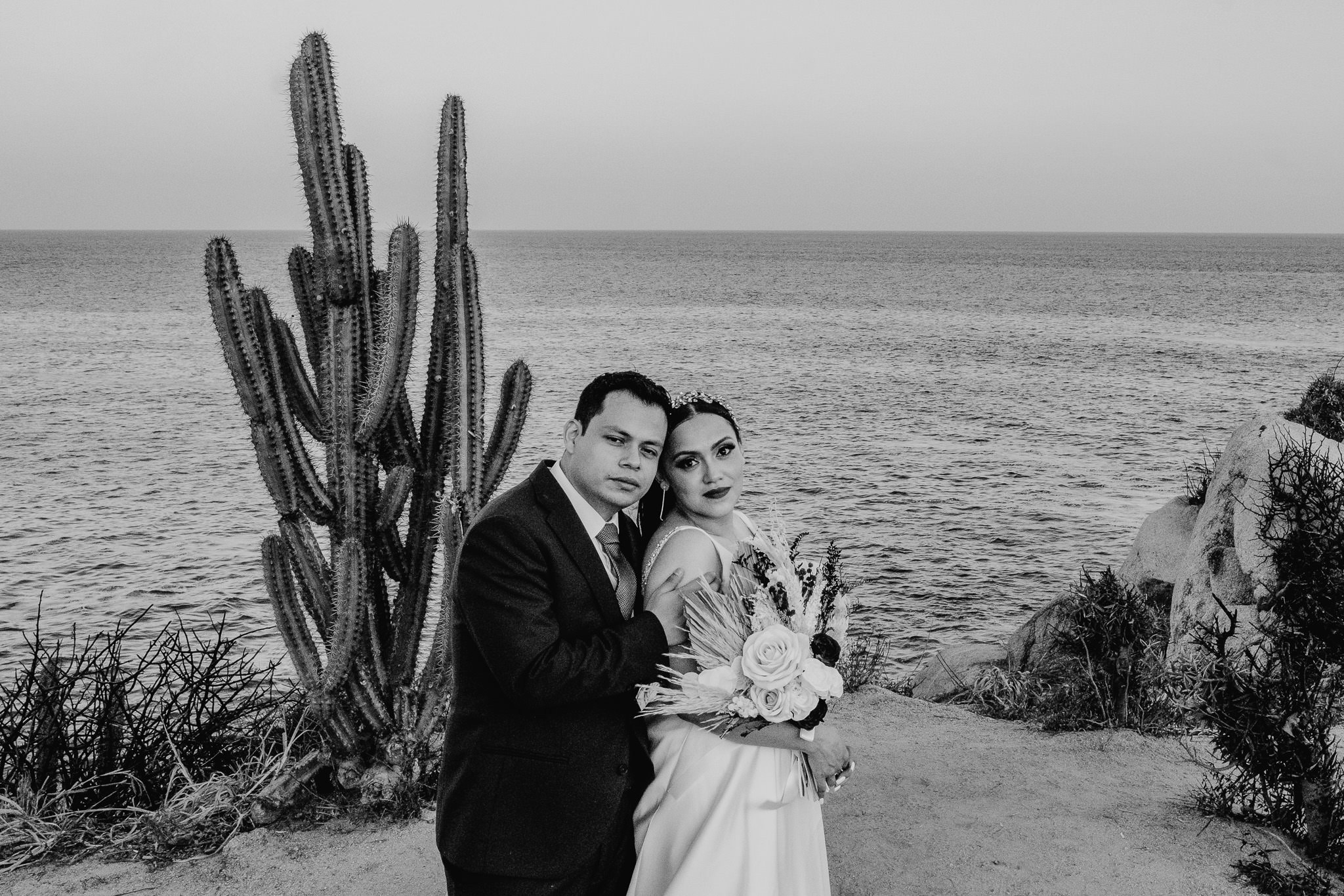 Silvia & Julio / Huatulco. Wedding and family photographer in Mexico City