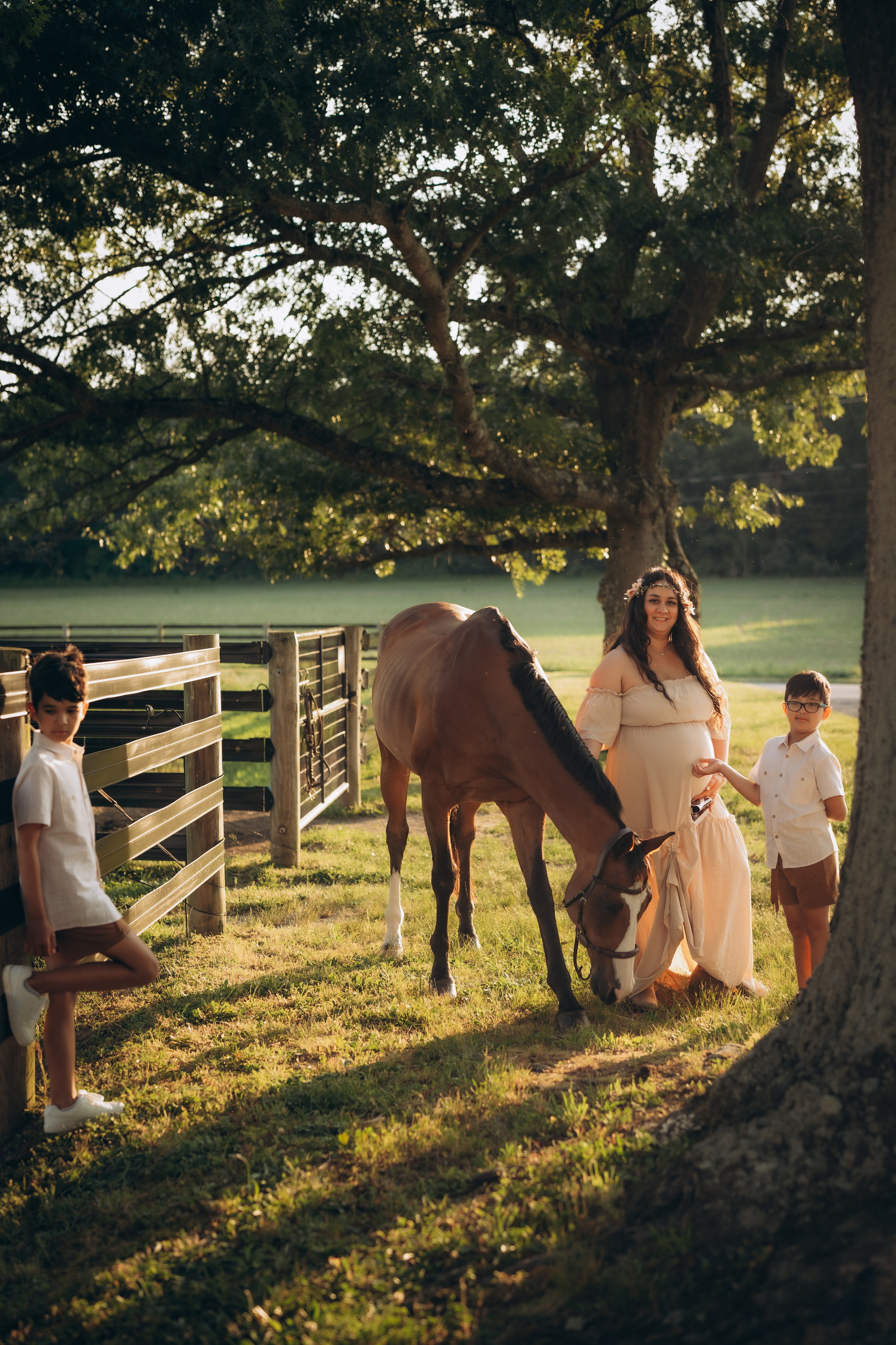 Photoshoot with a Horse. Lifestyle Family Photographer in Pennsylvania