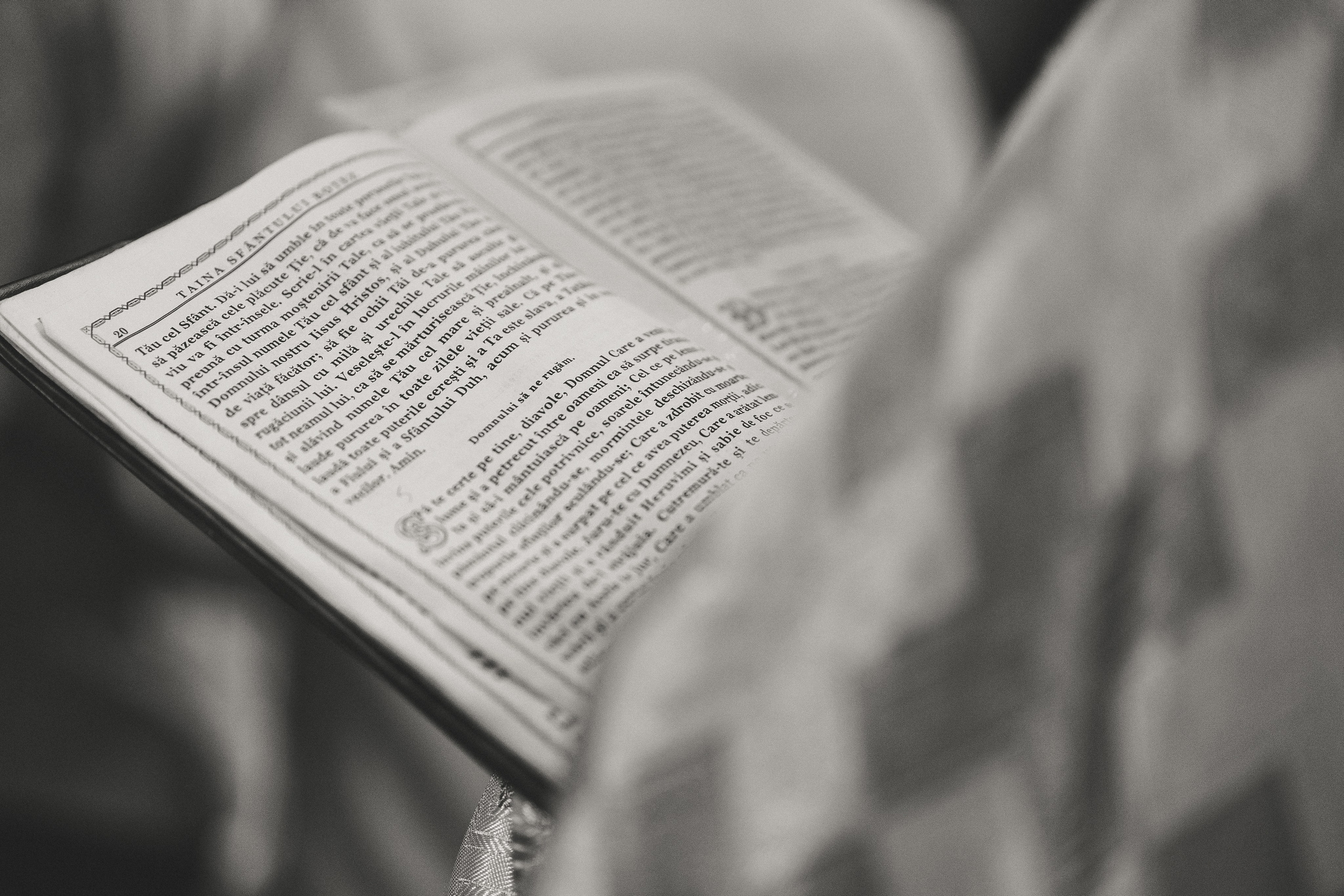 Vlad Alexandru. Dara Lens | The art of remembering