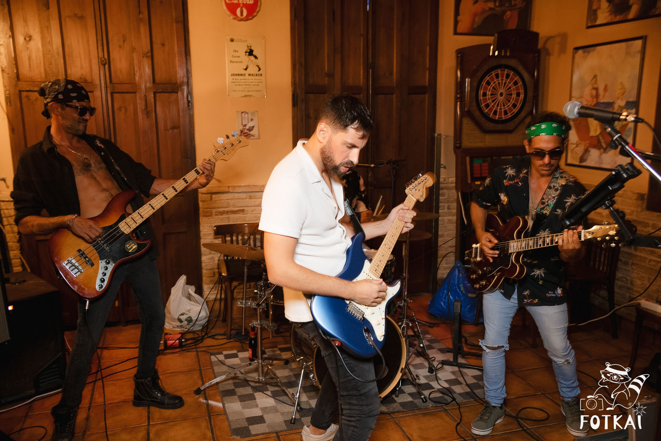 Stones of the Coast en Café Aljibe Rojales: Reportaje fotográfico 30.08.25 | FOTKAI