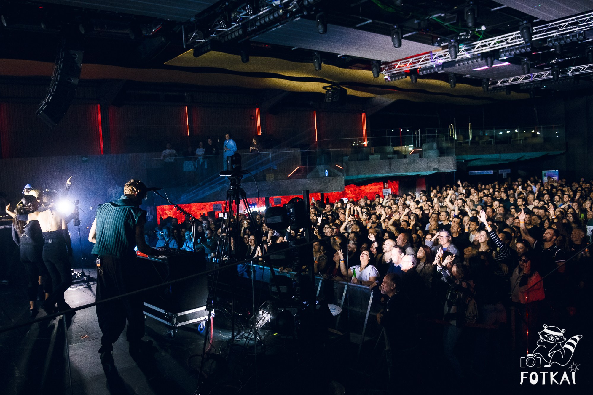 Фотоотчёт с концерта Miss Caffeina 27 марта 2026 в Аликанте | FOTKAI