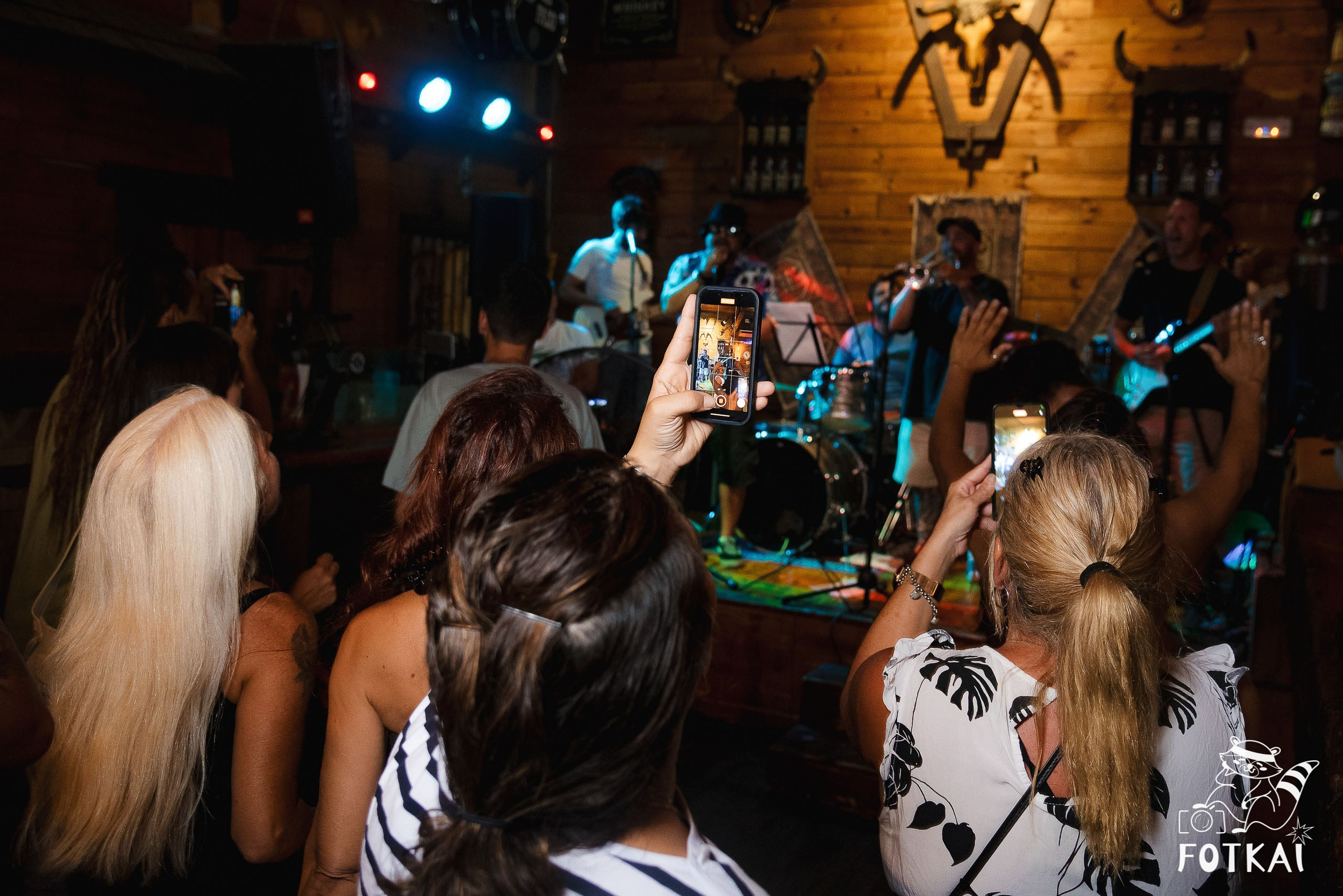 Los Ekilibristas en El Paso Rock Bar Torrevieja: Reportaje fotográfico 16.08.25 | FOTKAI