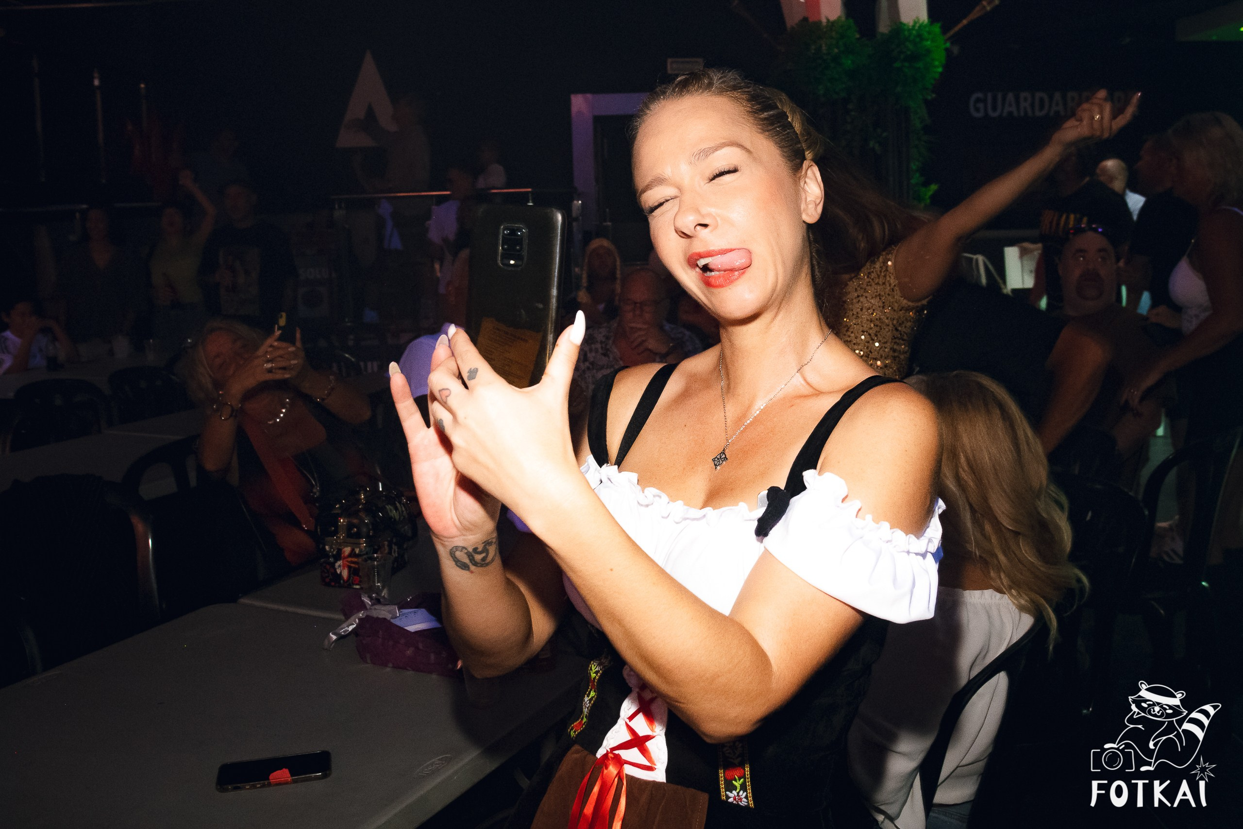 Oktoberfest Torrevieja 2025 в Avalon — Stones of the Coast, живая музыка и рок-атмосфера | Фоторепортаж FOTKAI