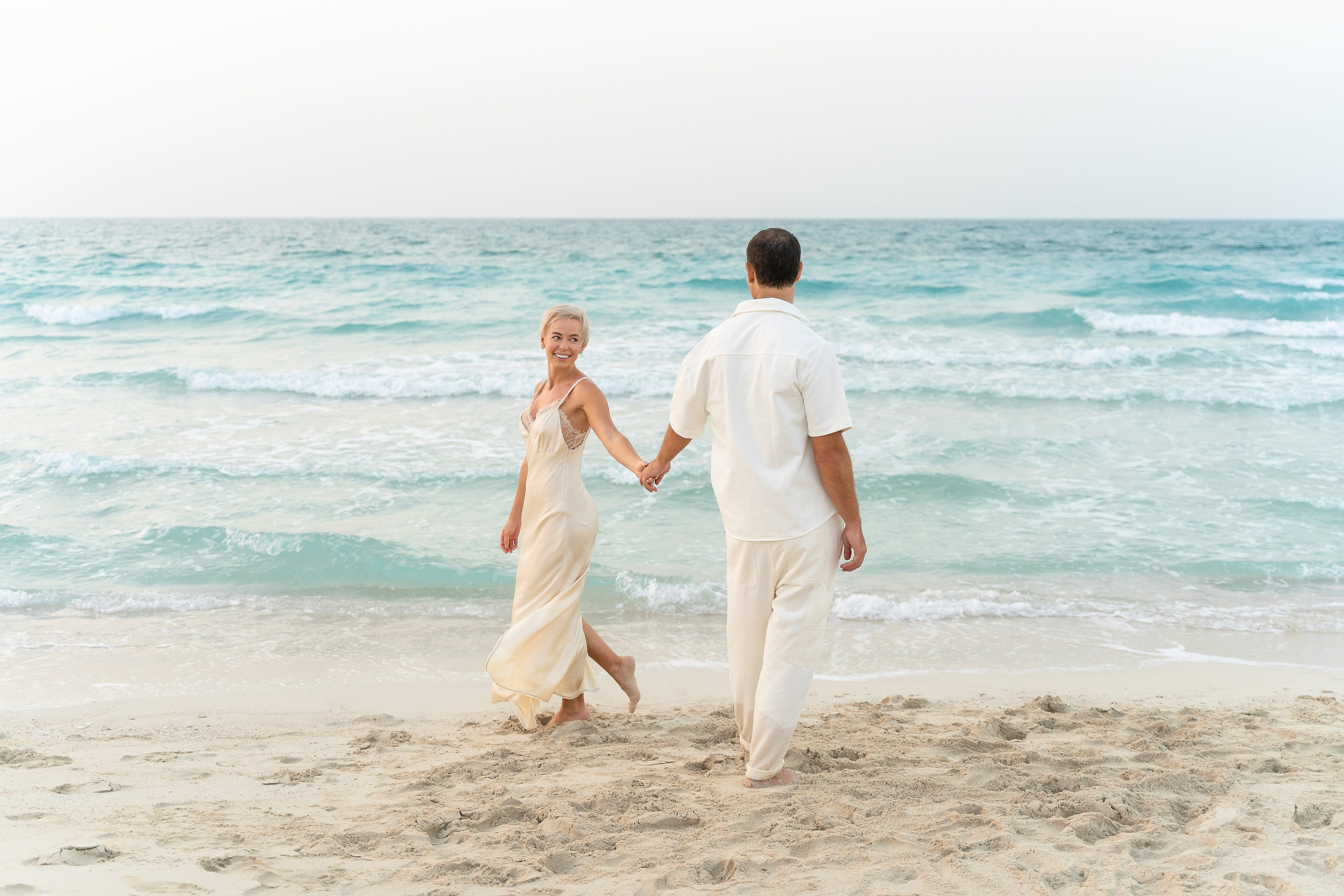 Couple. Professional Photographer in Abu Dhabi & Dubai — Marina Aubakirova | Family, Couple, Wedding & Individual Photoshoots