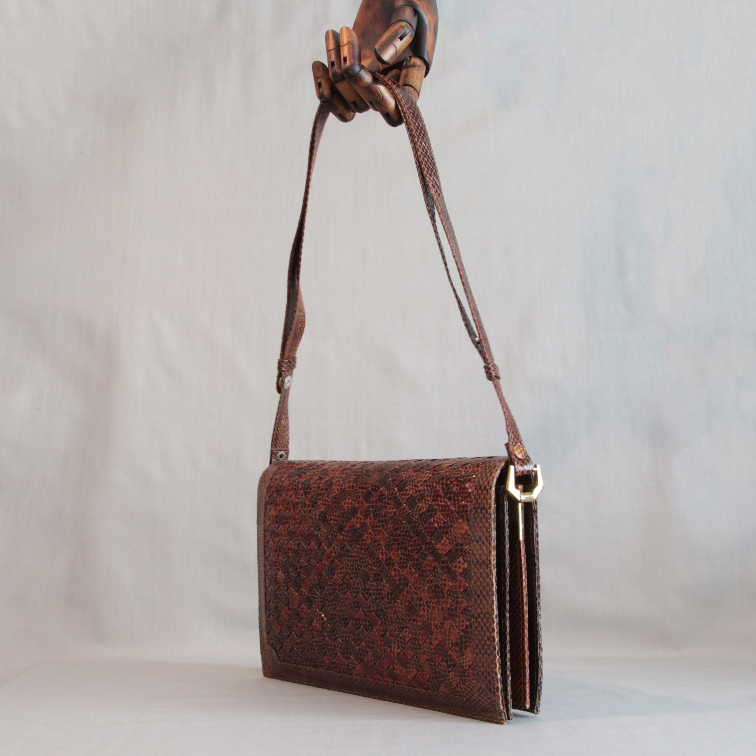 Bag2. Современнные и актикварные украшения в Барселоне, Москве и Санкт-Петербурге