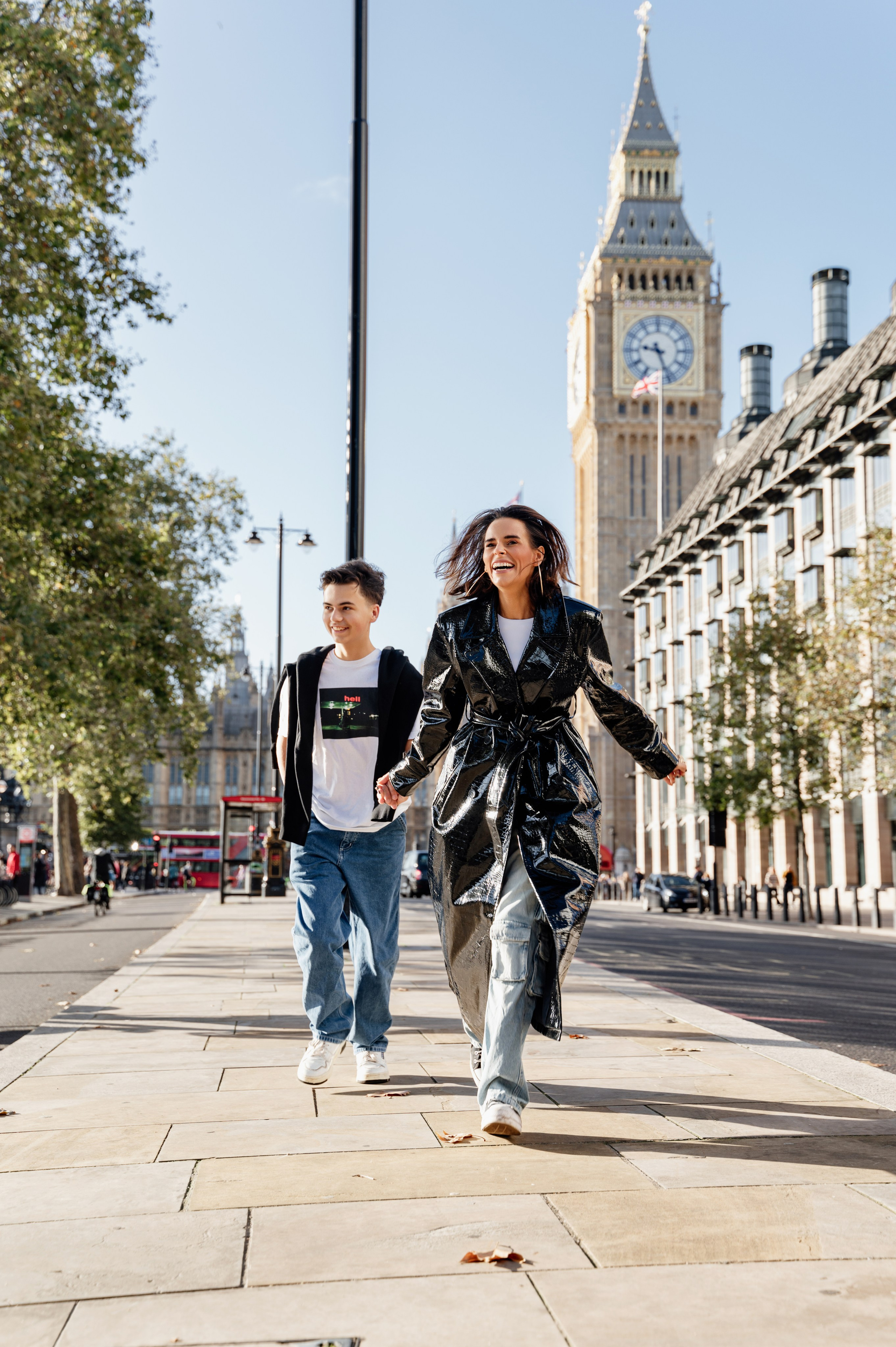 Tower Bridge+Westminster Carmela with son. FAMILY AND WEDDING PHOTOGRAPHER IN LONDON MARINA RIVA