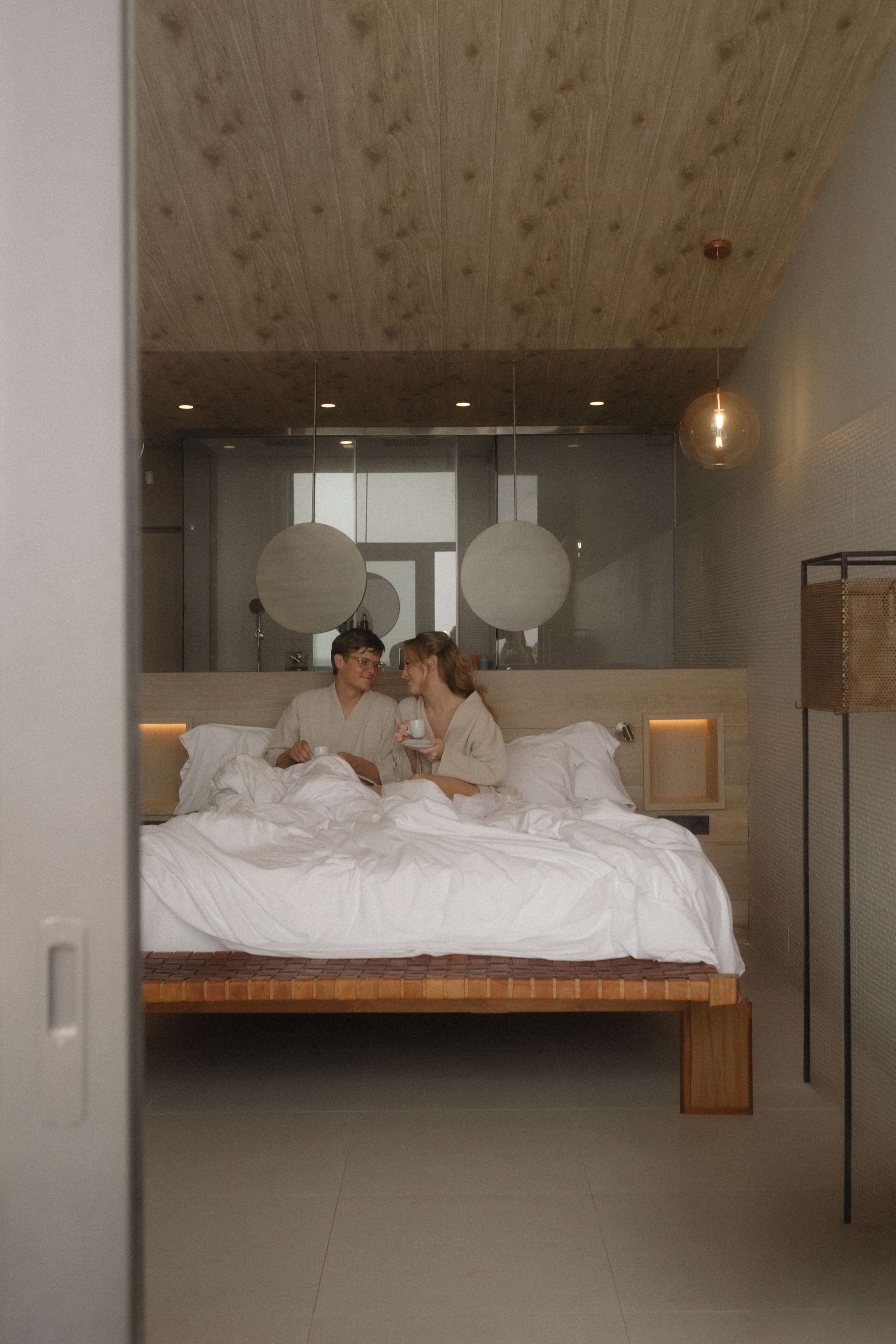 Mari & Tom. Paola wedding photographer / videographer in Barcelona