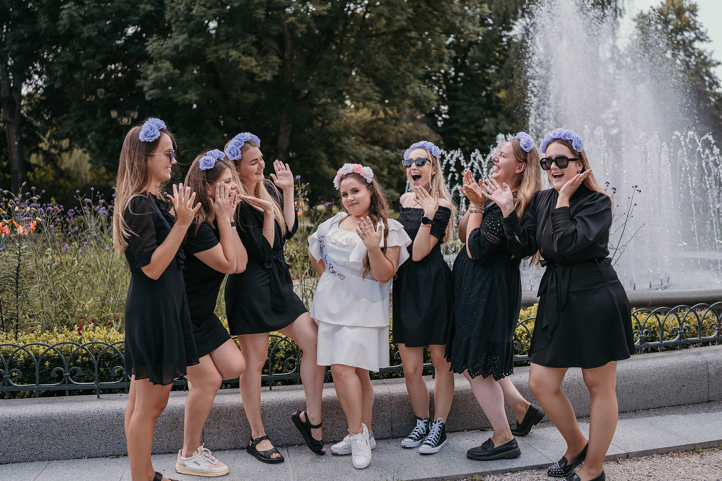 Mergvakariai. Almonika photo — fotografė Vilniuje