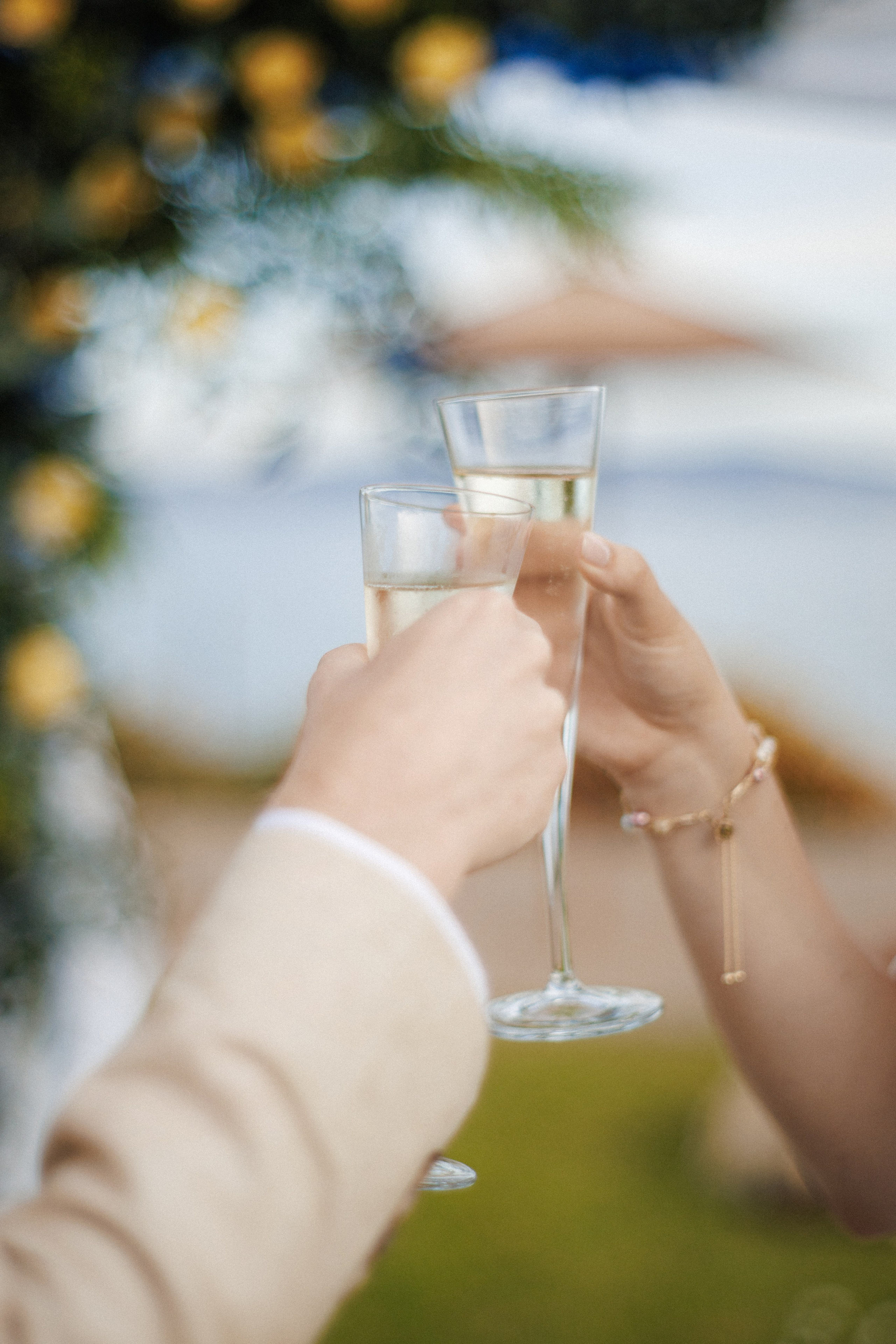 Wedding day of Maddie and Colton. Photographer in Greece Kristina