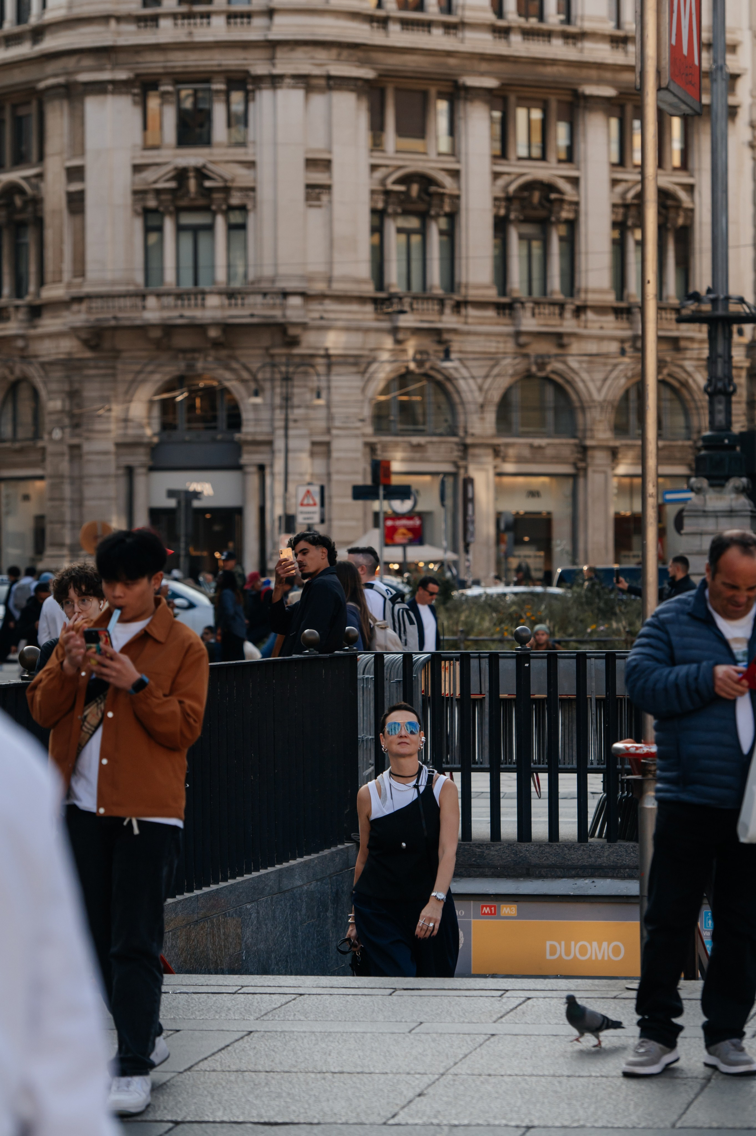 Milan, Autumn 🍂, Julia. Wedding photographer from Moldova Alexey Chipchiu